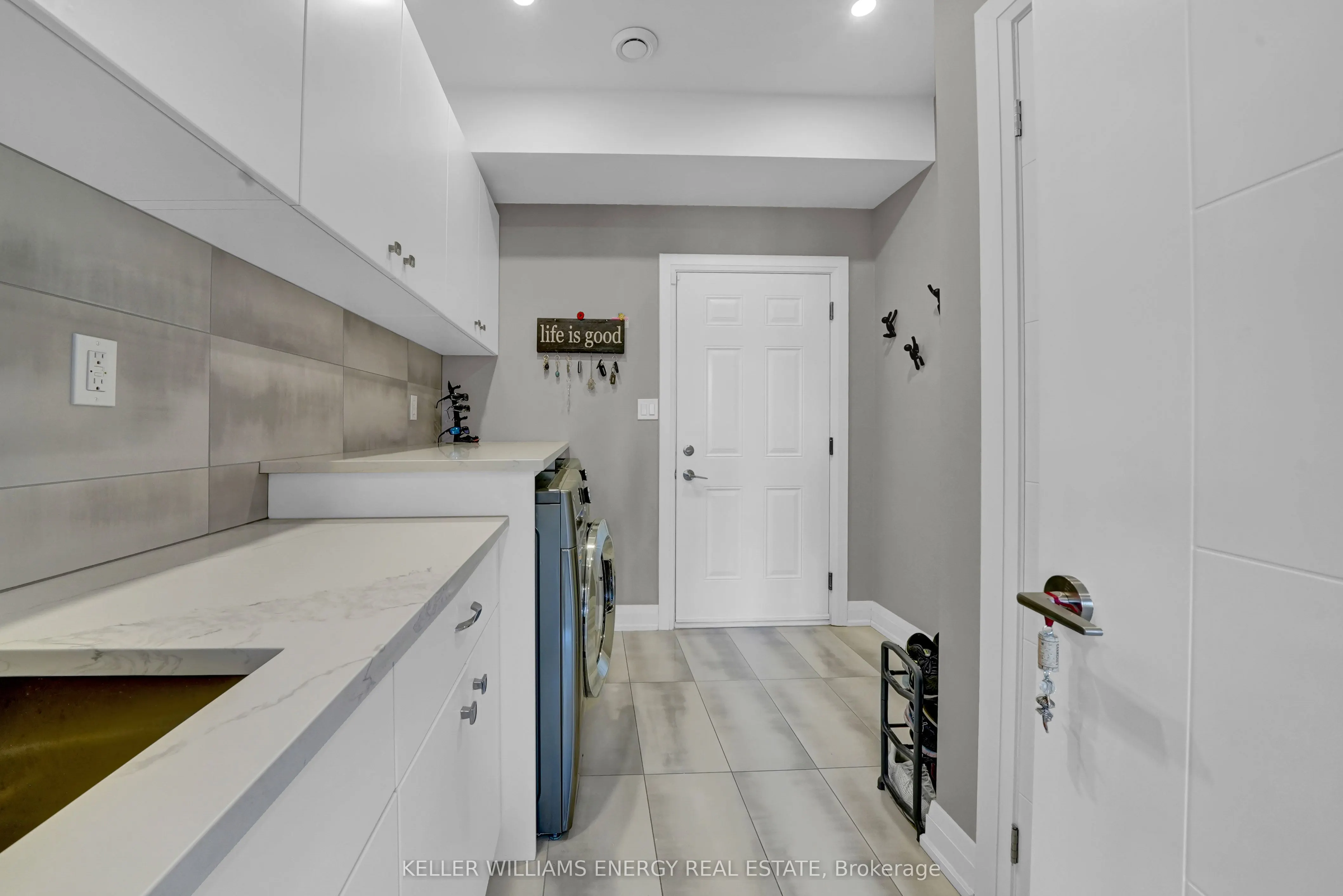 108 Foster Road