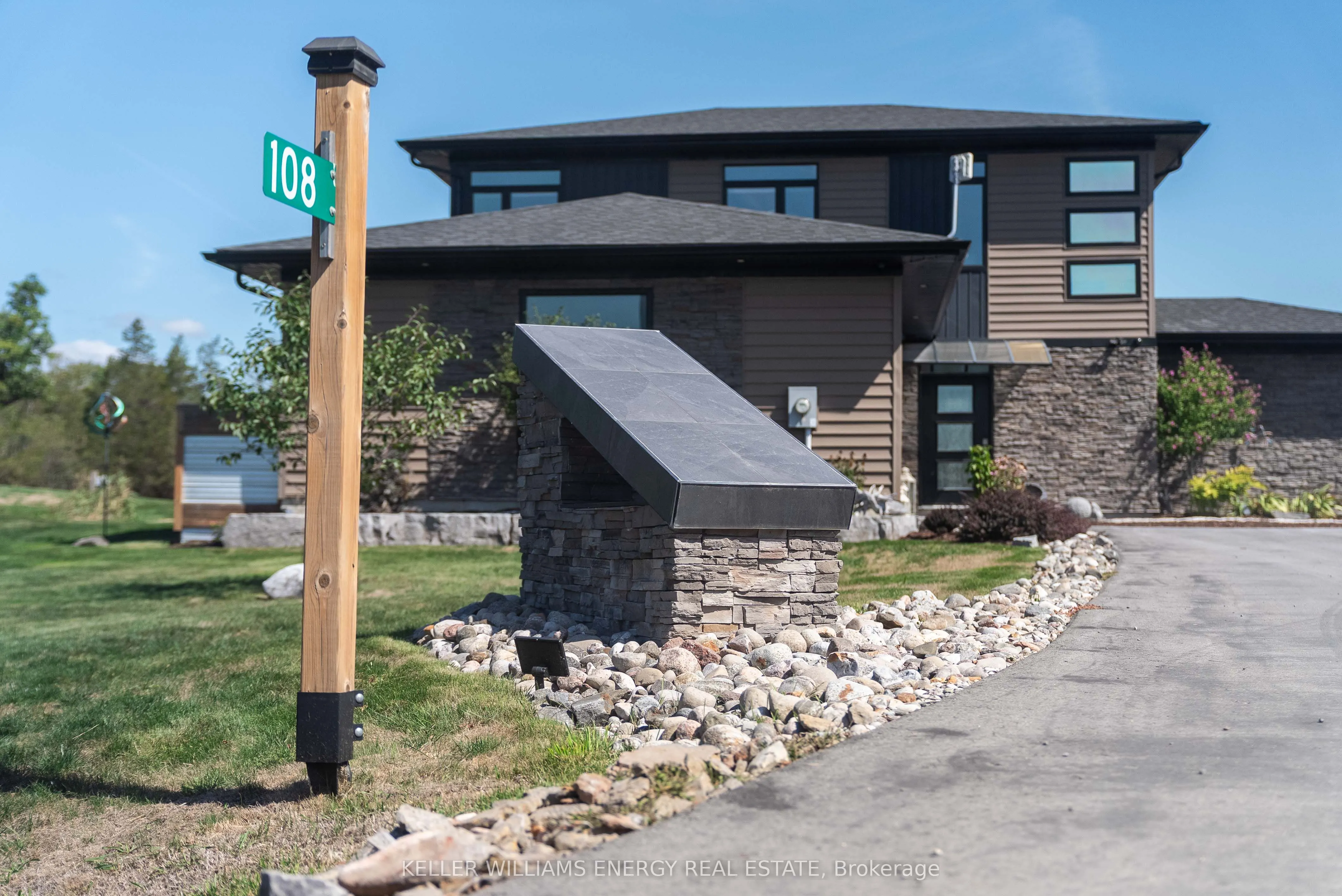 108 Foster Road