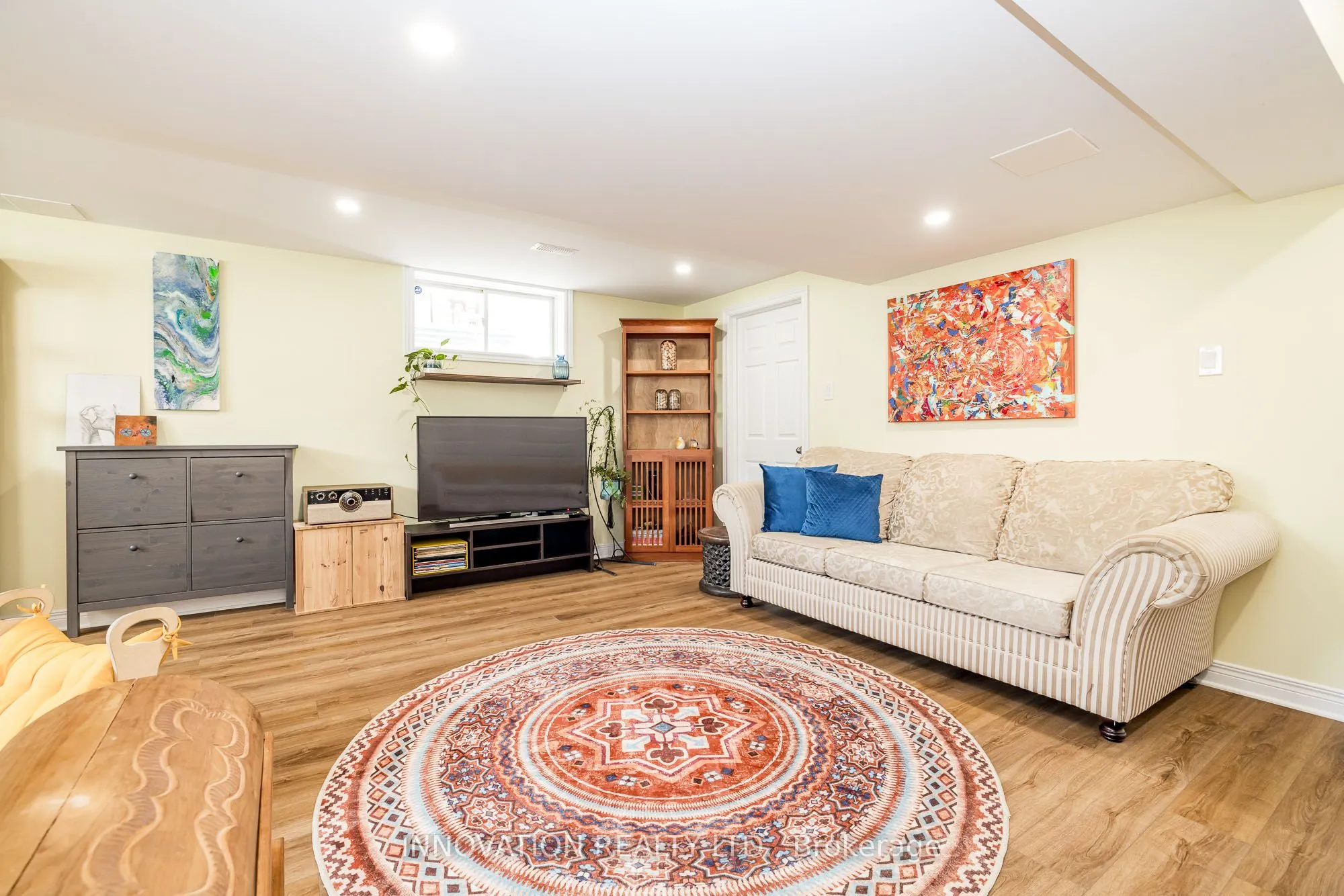 324 Rustic Hills Crescent