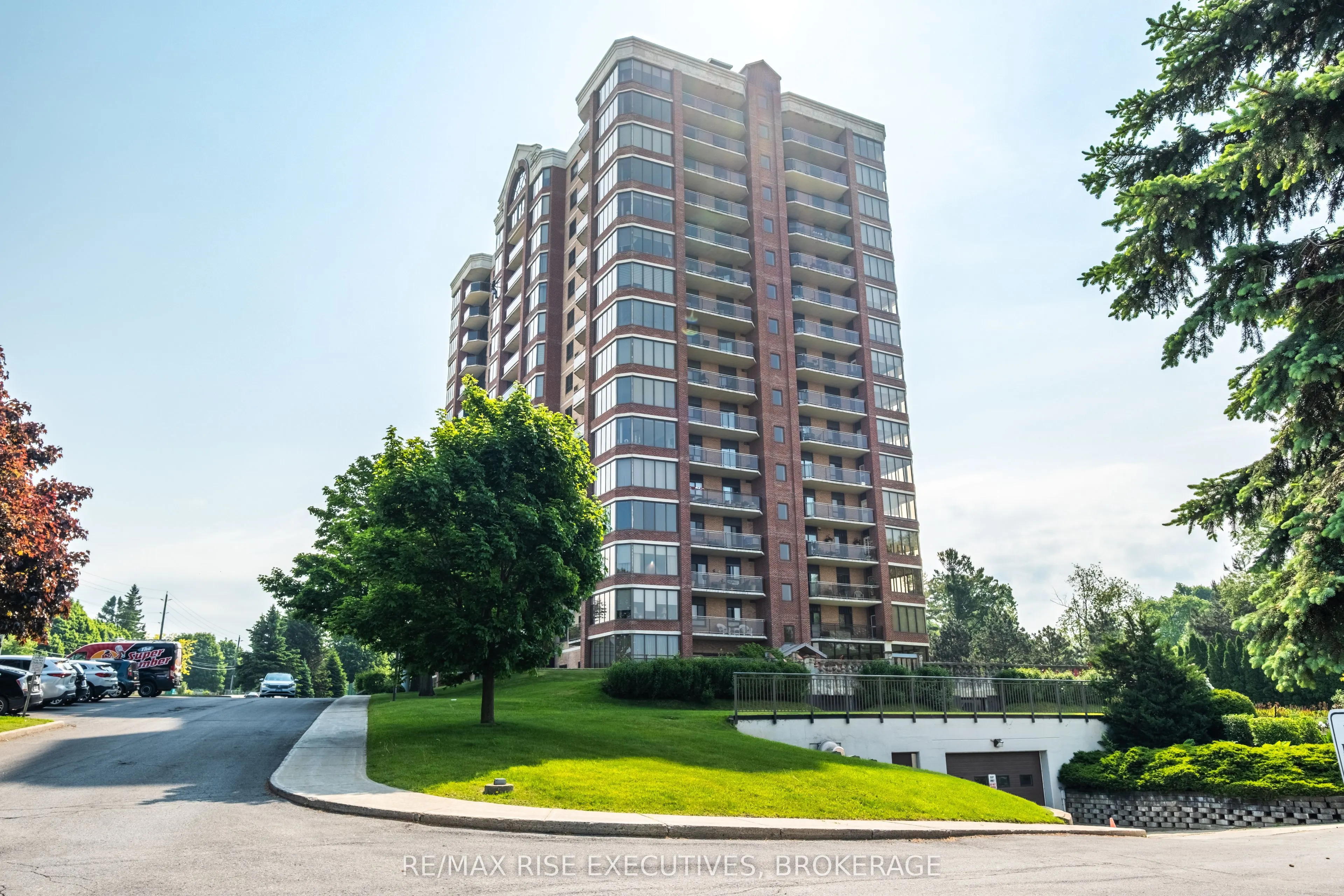 1000 KING Street W, #102