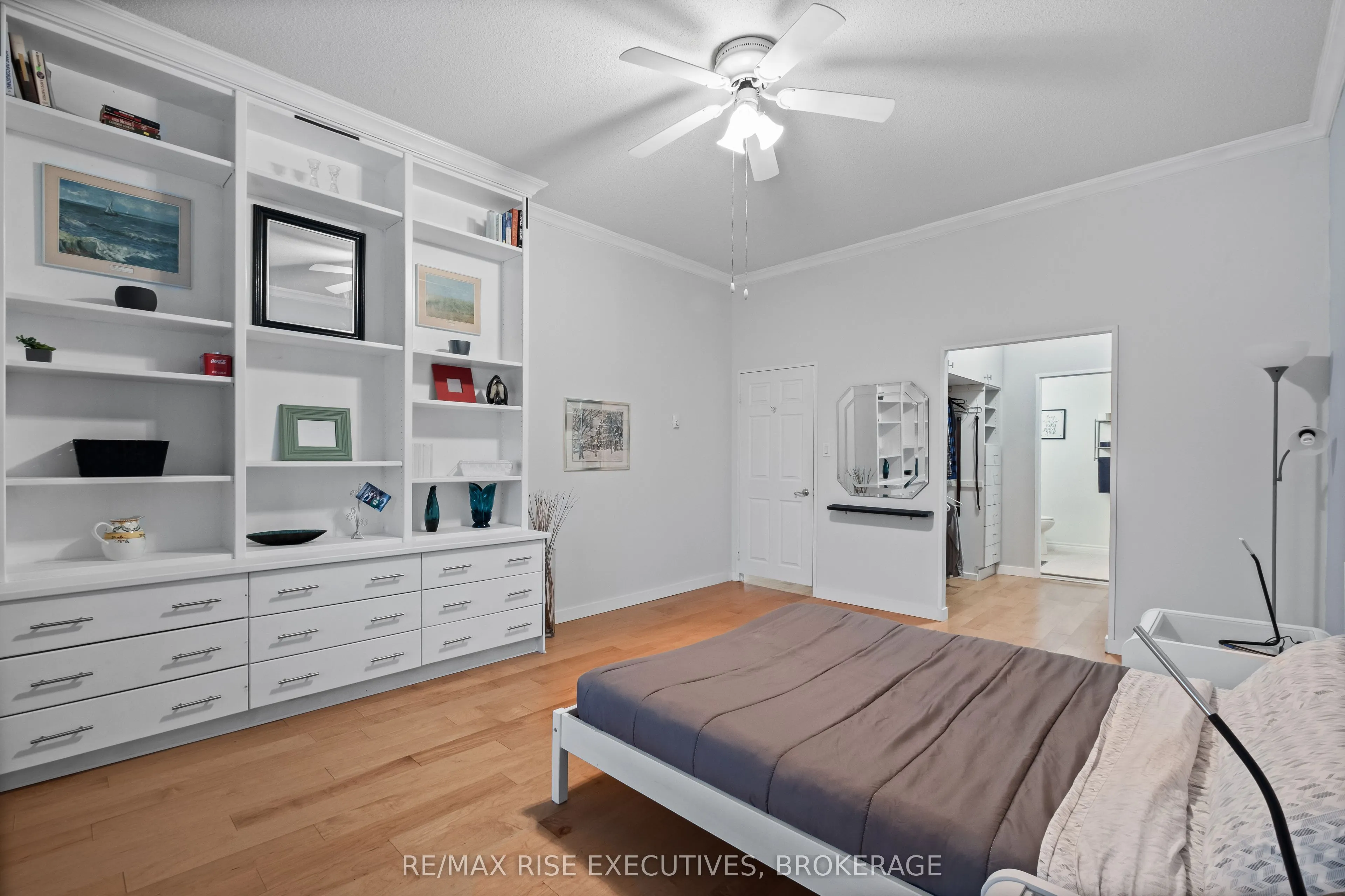 1000 KING Street W, #102