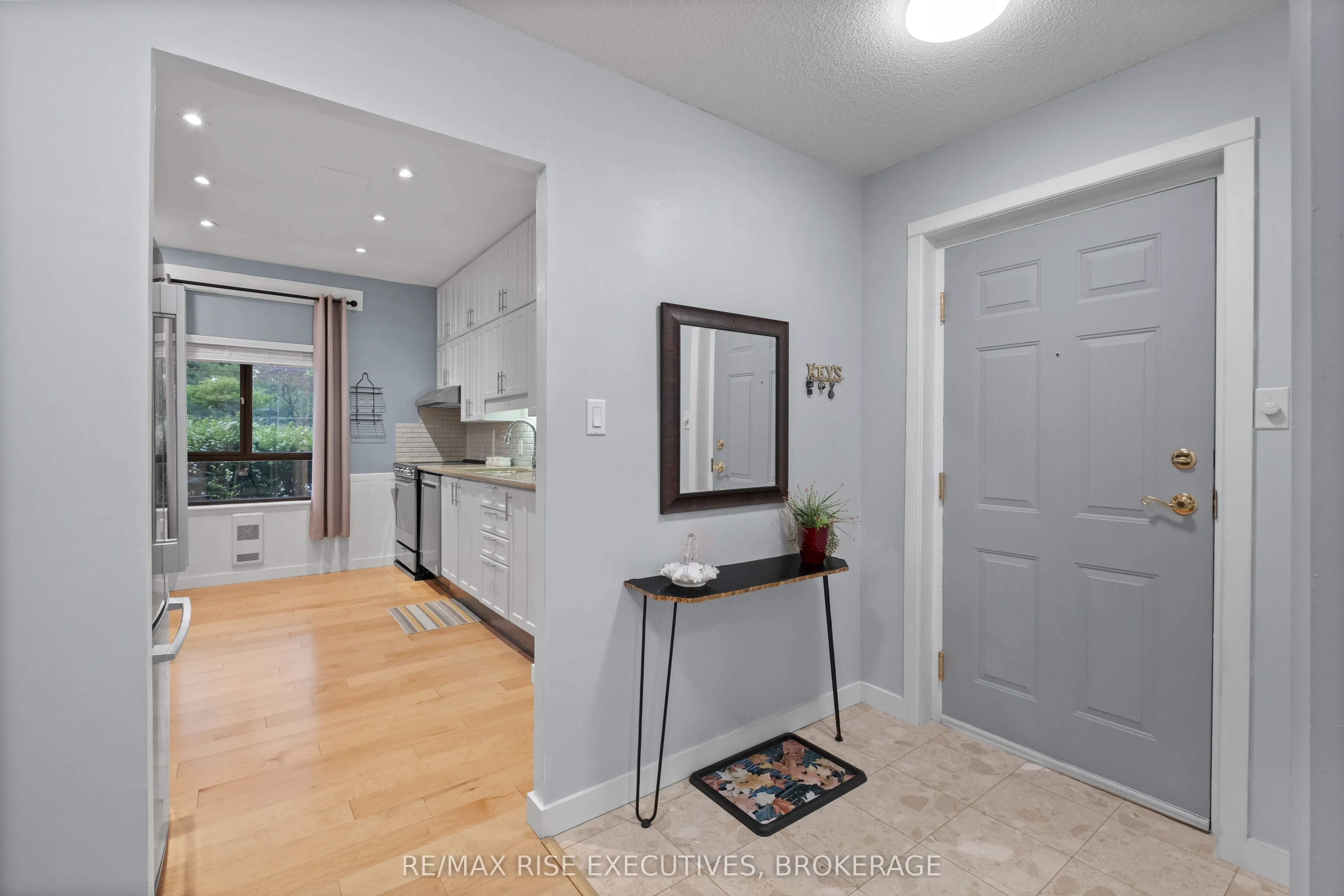 1000 KING Street W, #102
