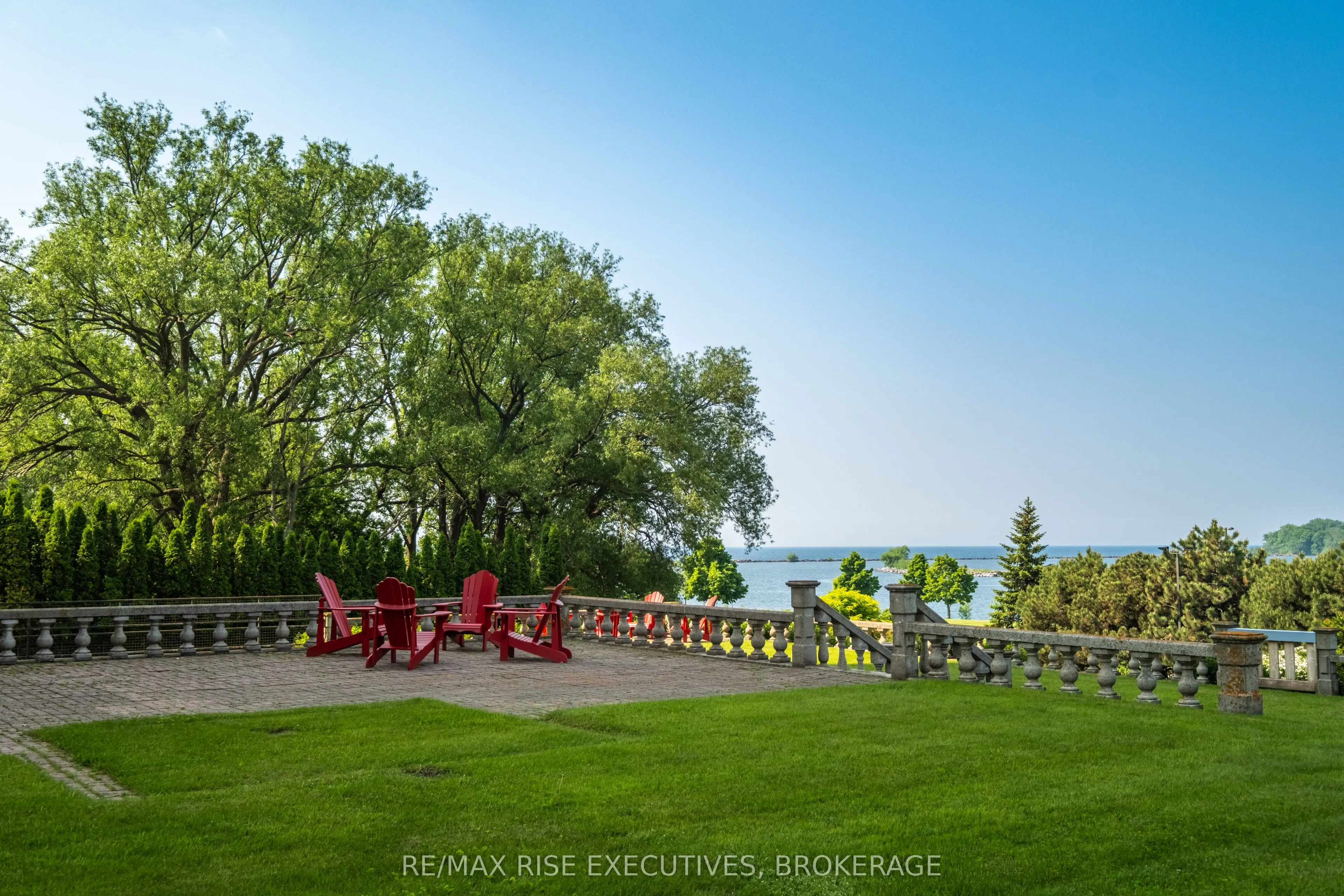 1000 KING Street W, #102