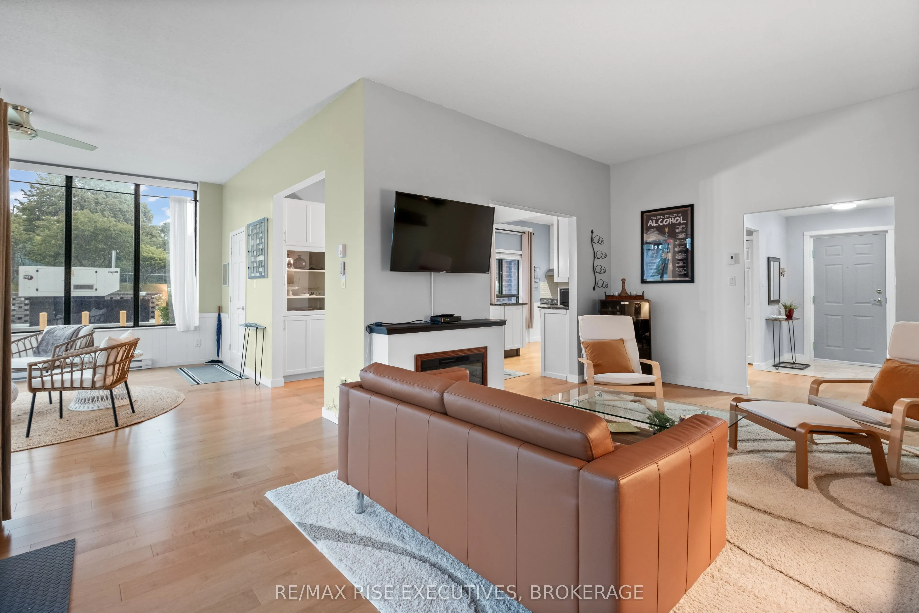 1000 KING Street W, #102
