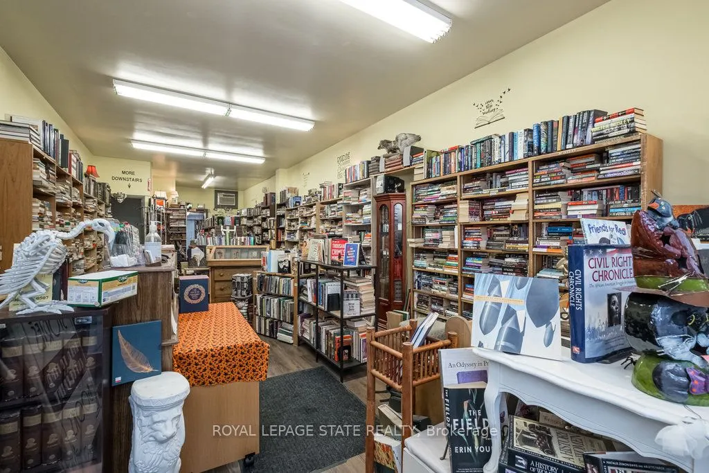850-858 King Street W
