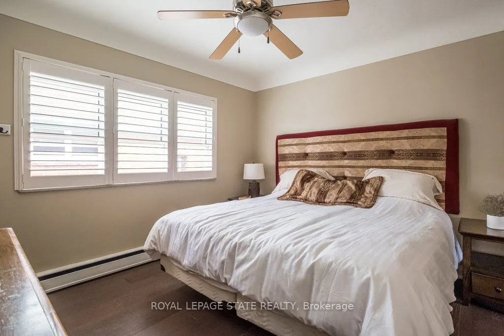 850-858 King Street W