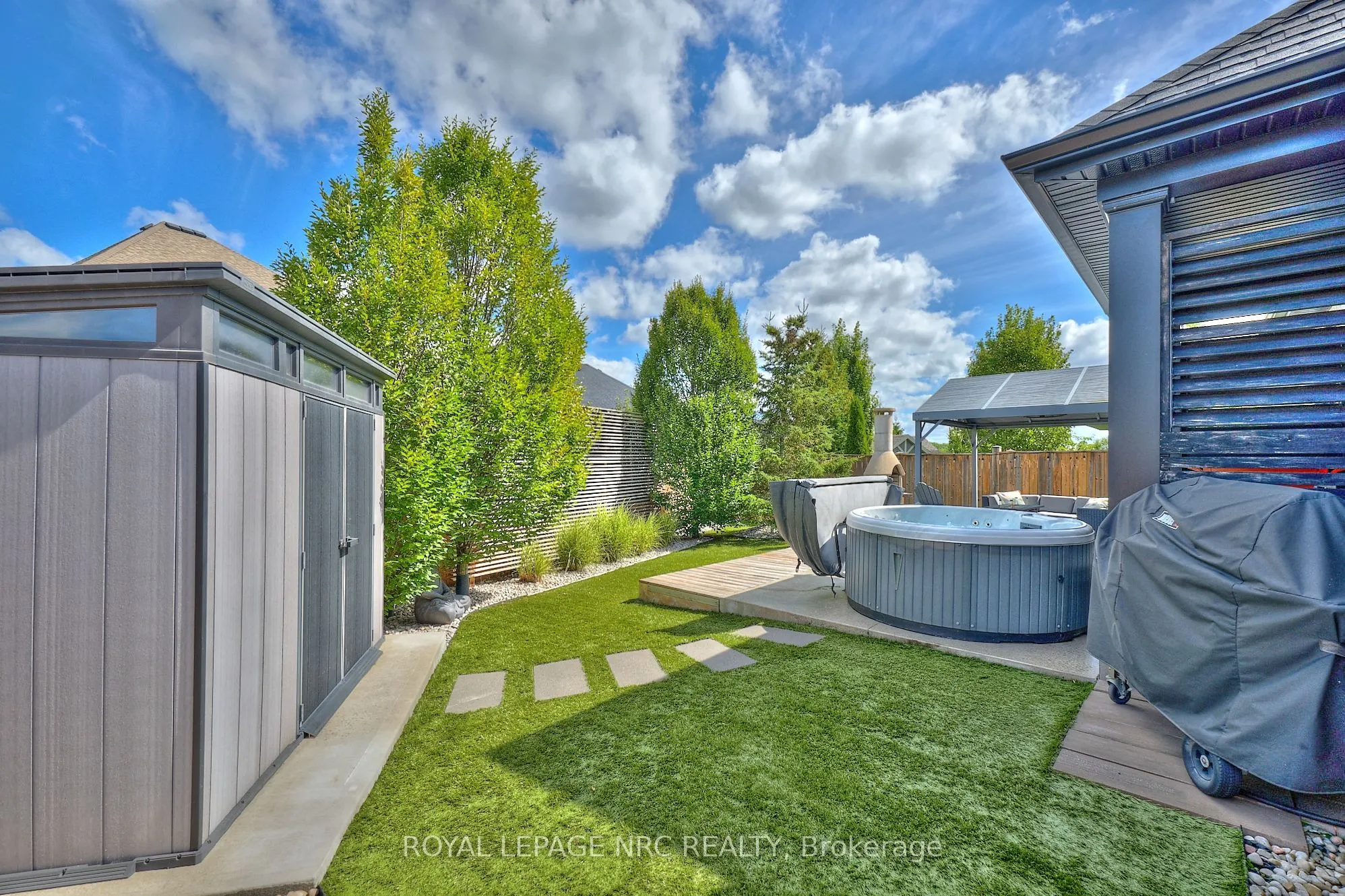 60 Rosewood Crescent