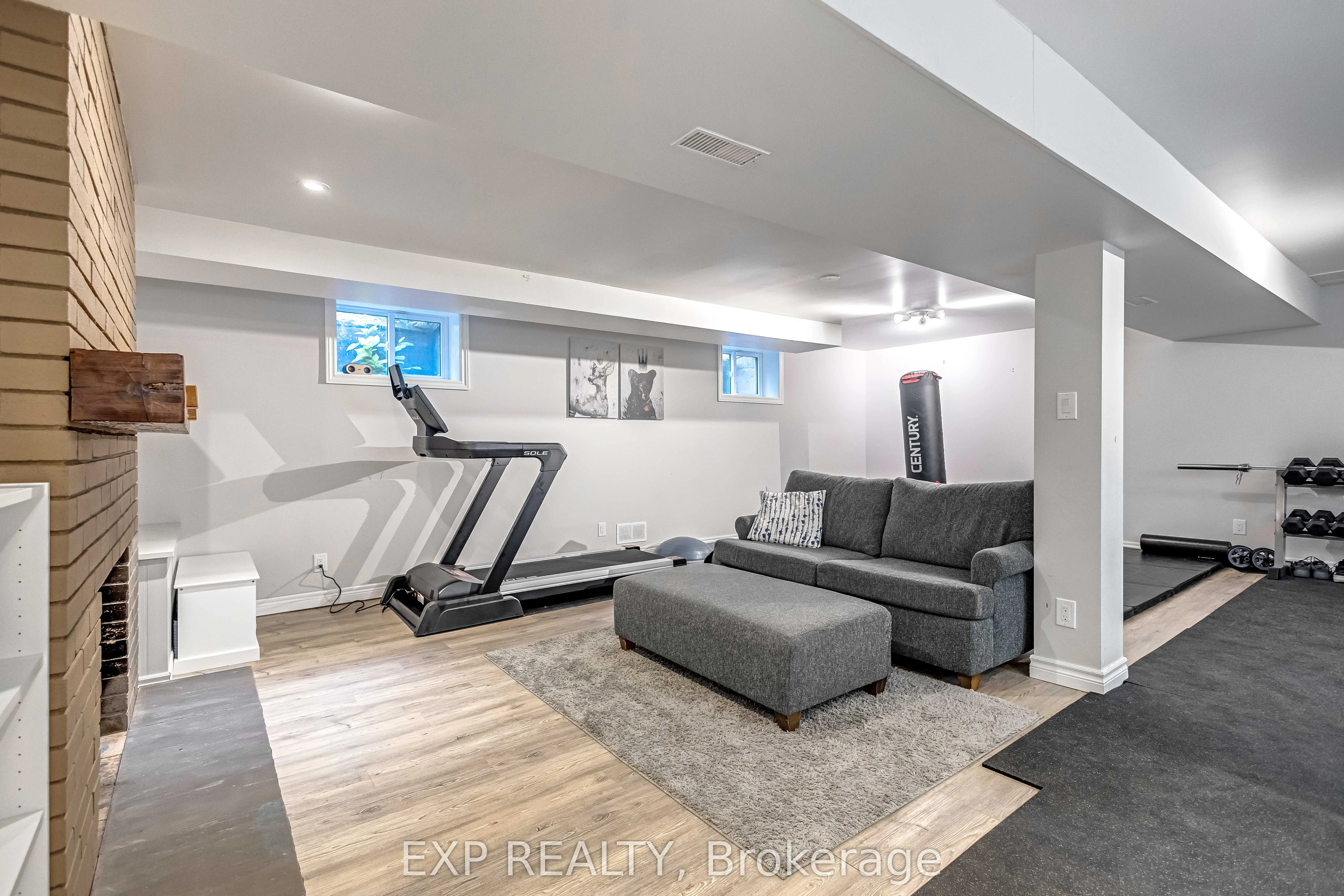 5585 Belmont Avenue