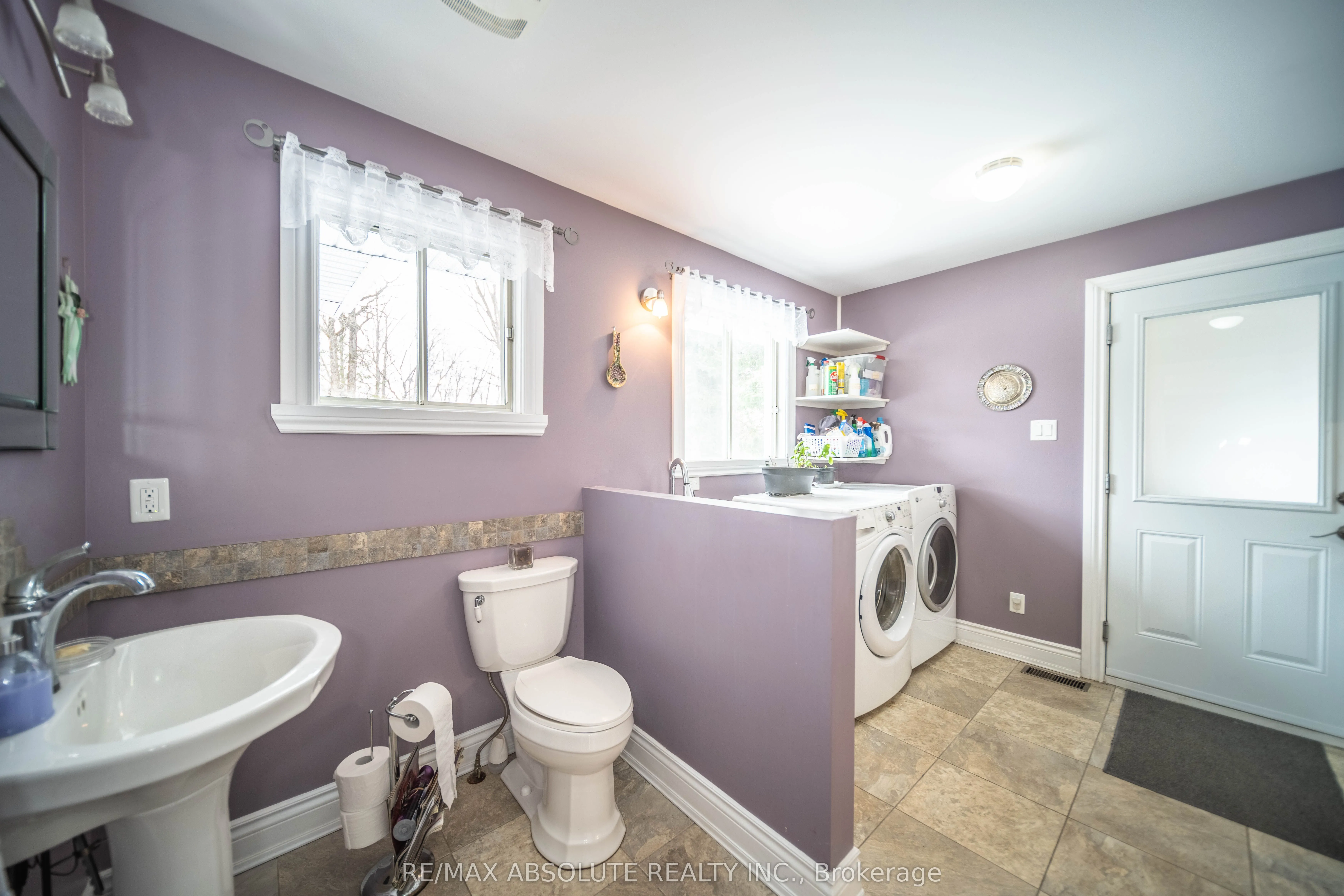 1578 David Road