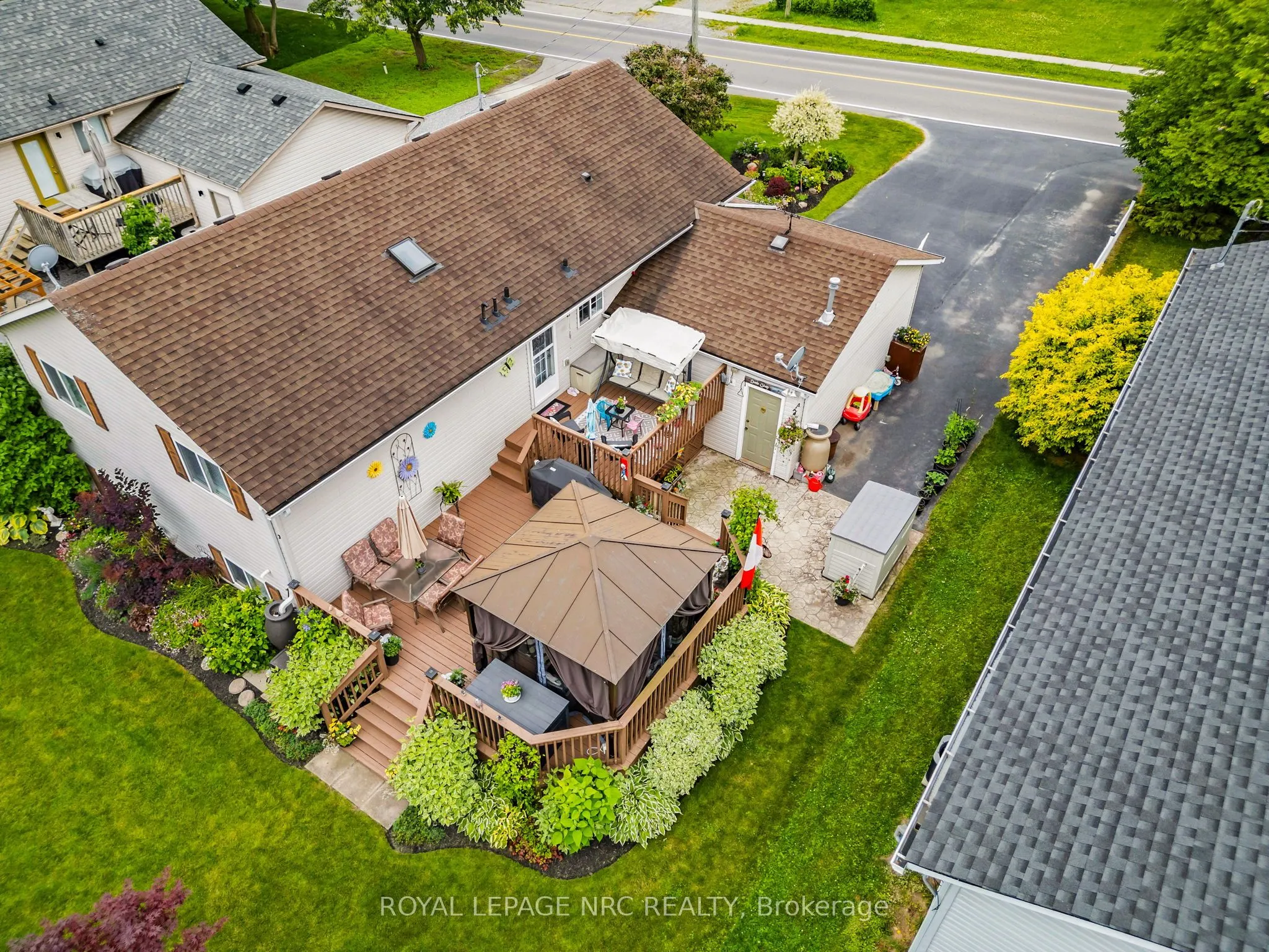 228 Ridge Road S