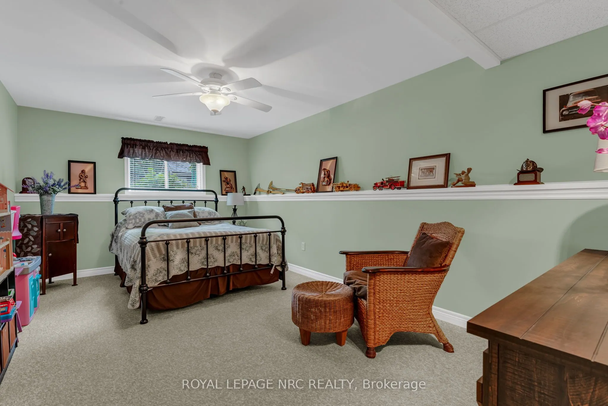228 Ridge Road S