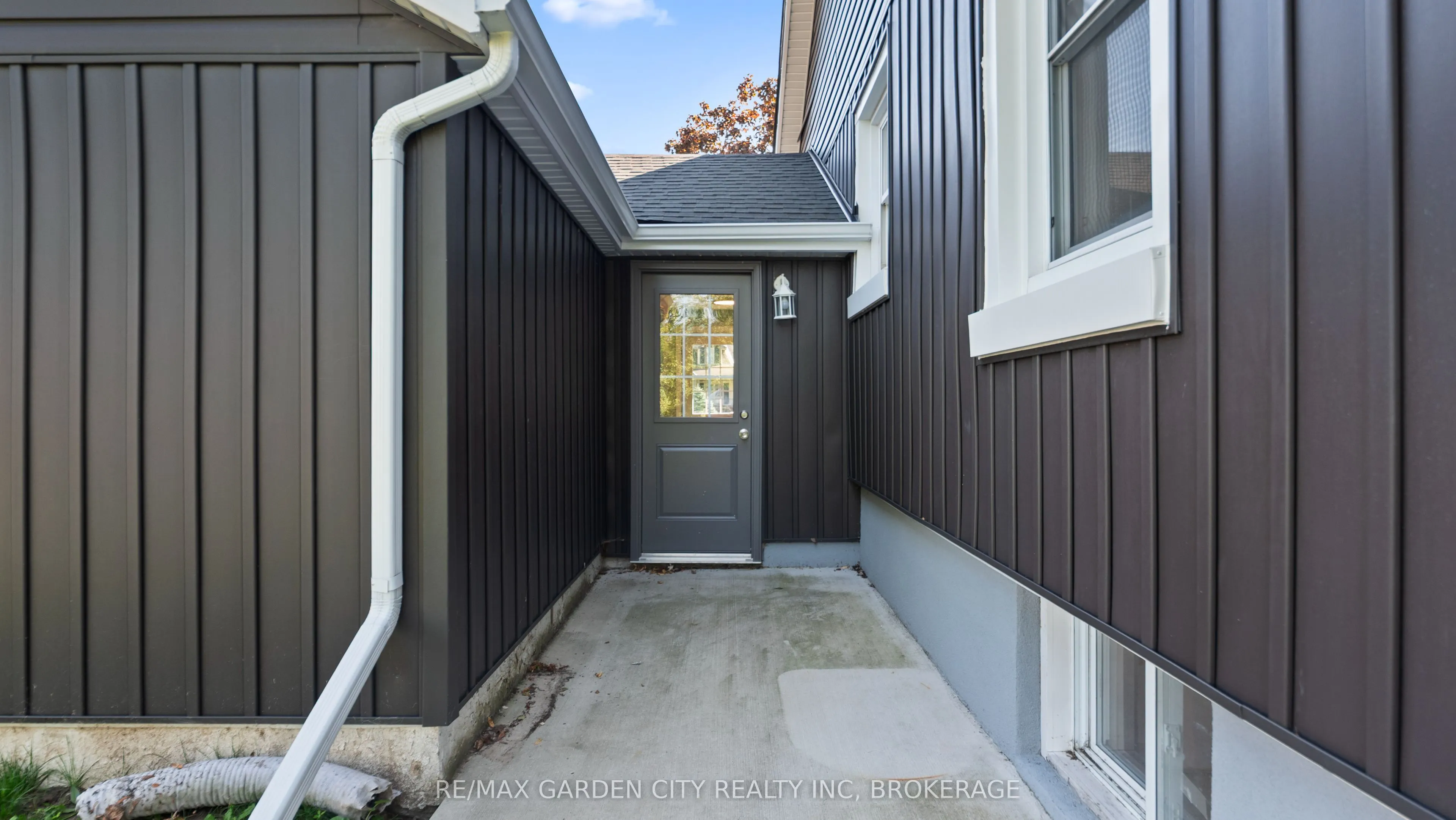 611 Clare Avenue