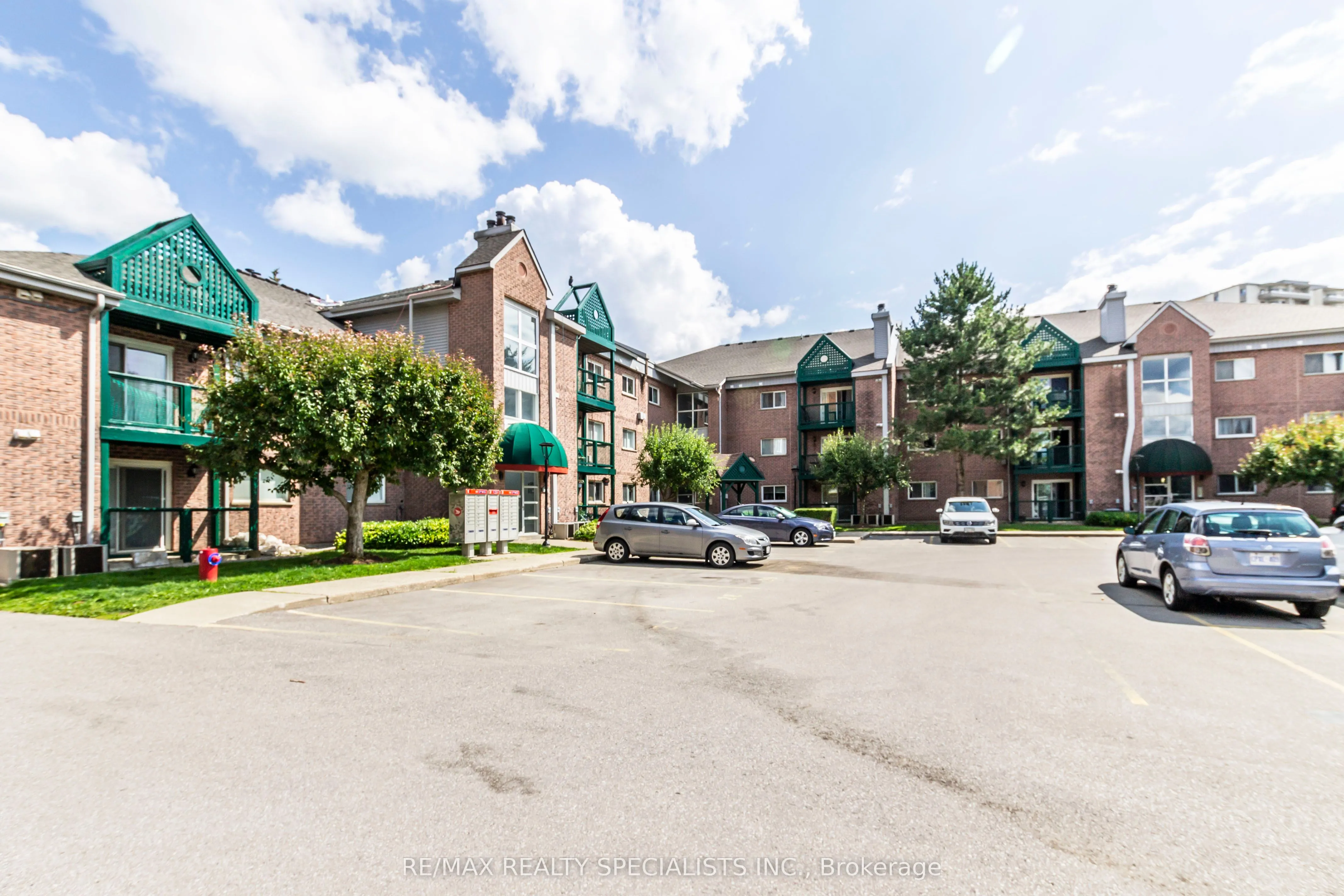 3085 Kingsway Drive, #52