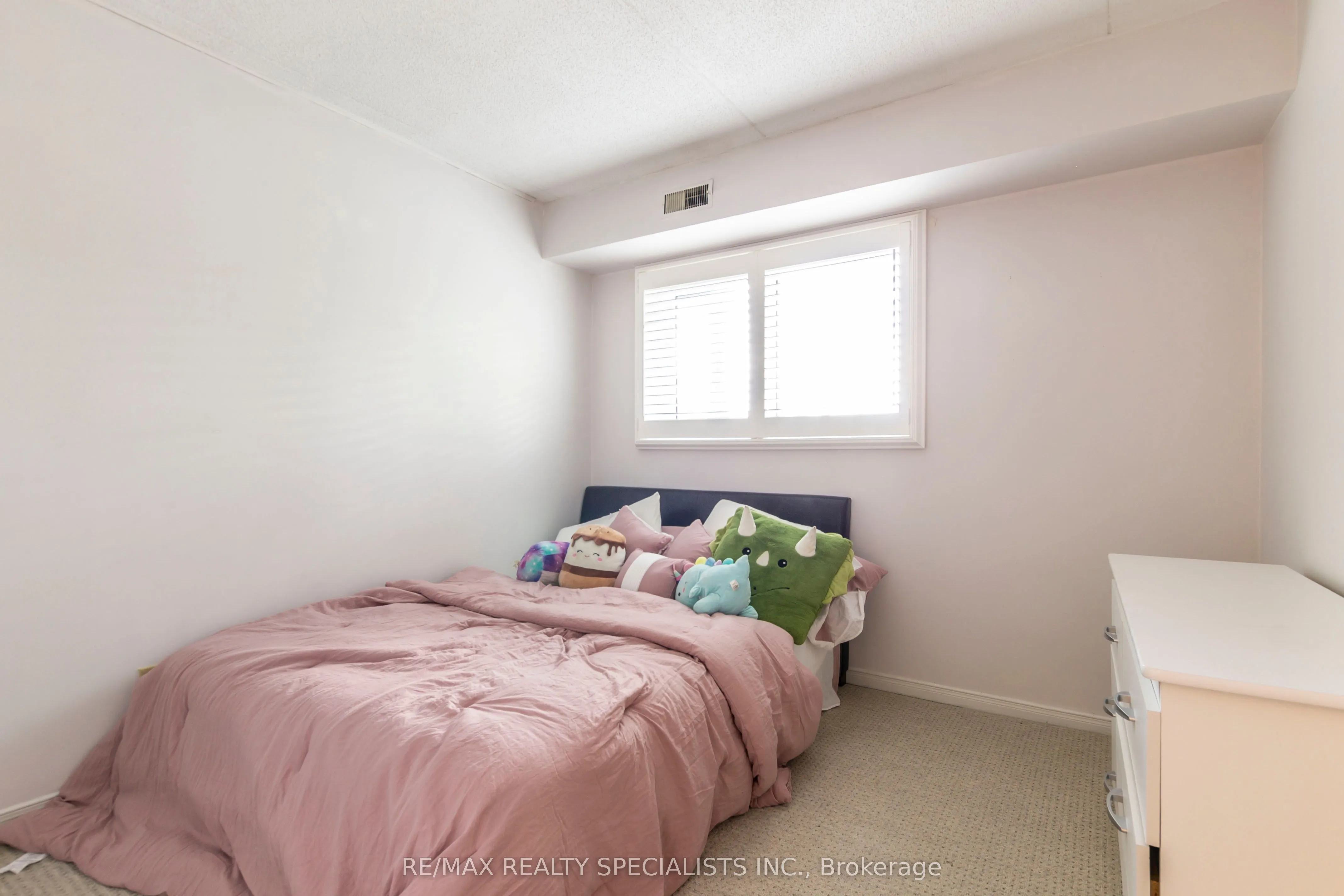 3085 Kingsway Drive, #52