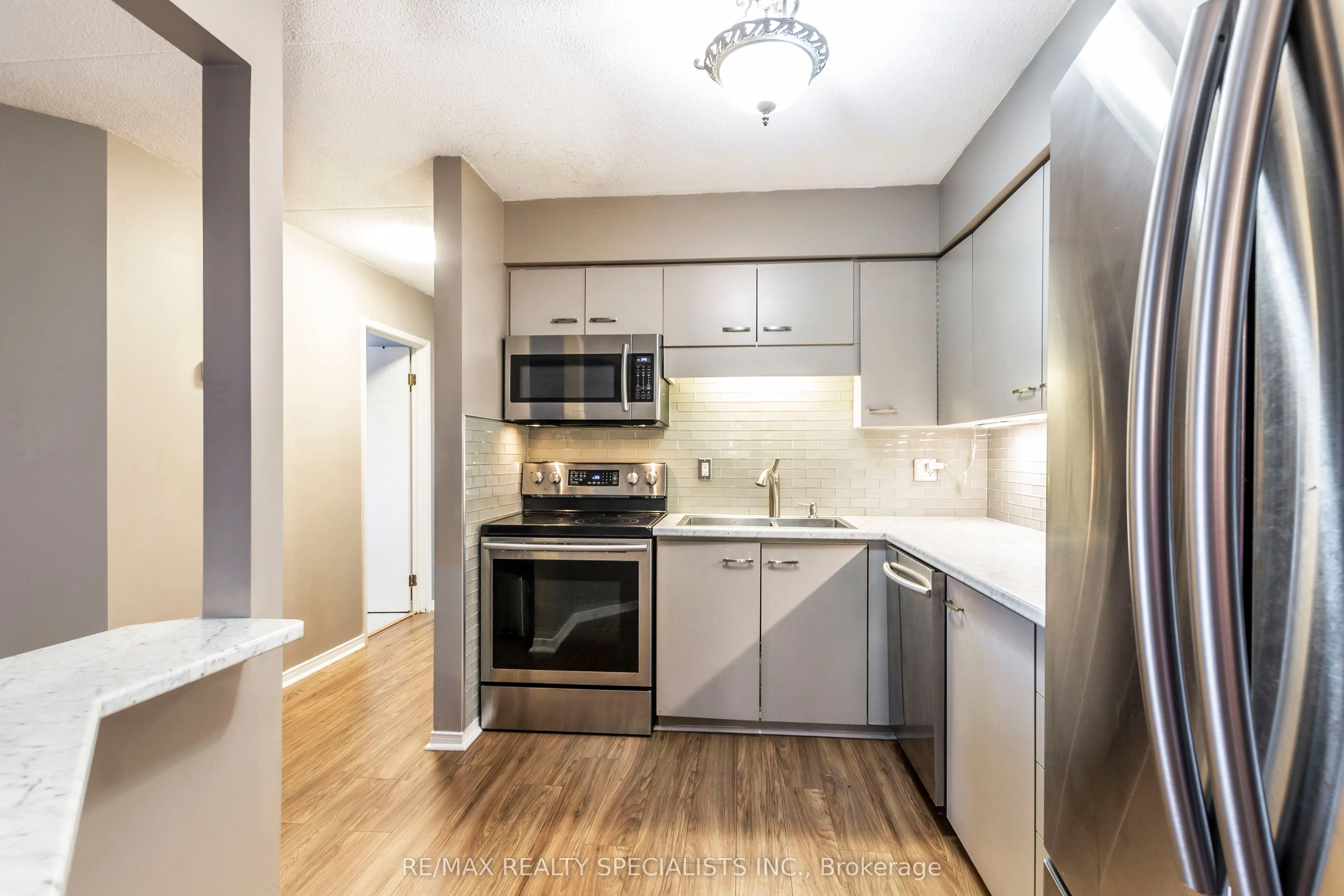 3085 Kingsway Drive, #52