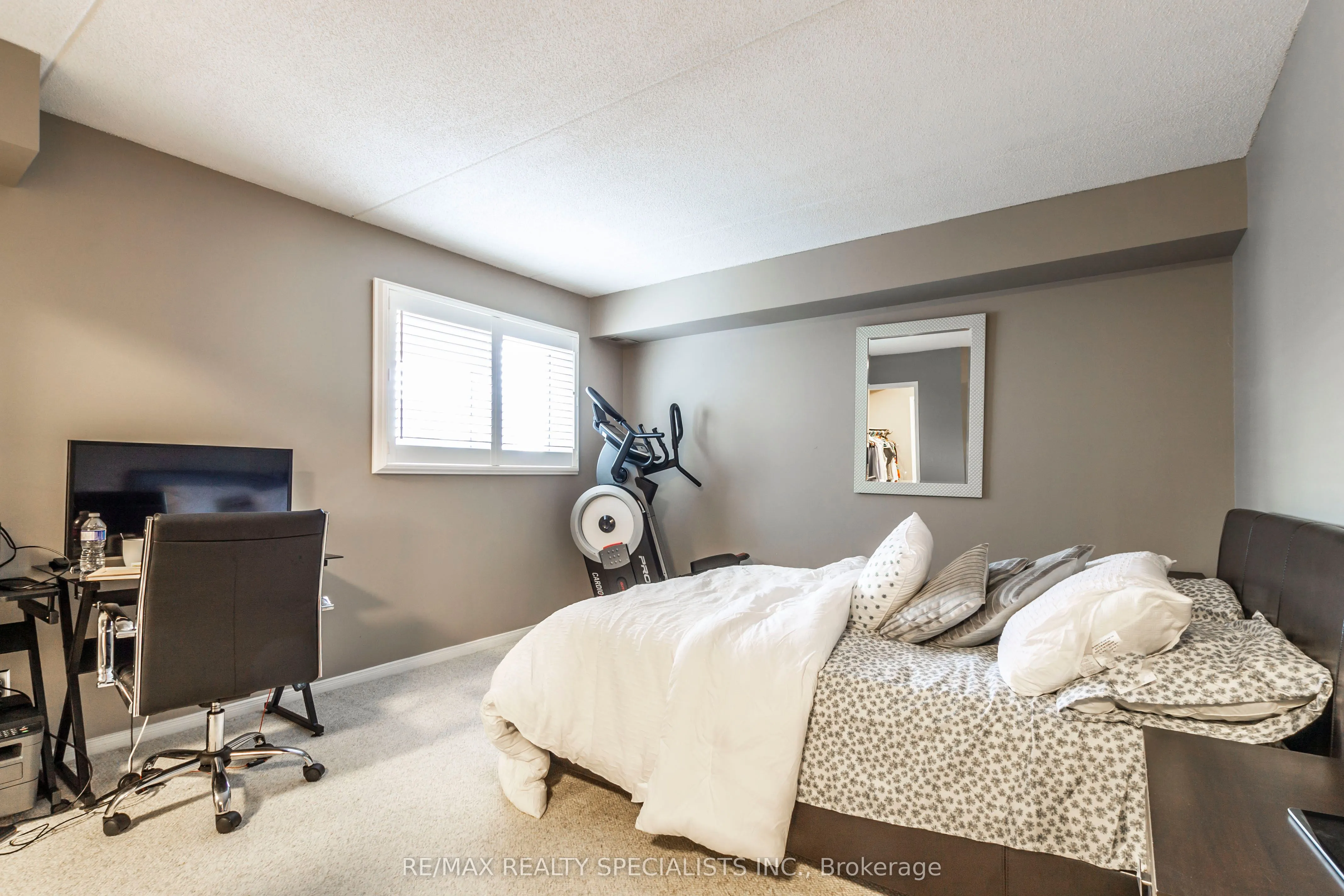 3085 Kingsway Drive, #52