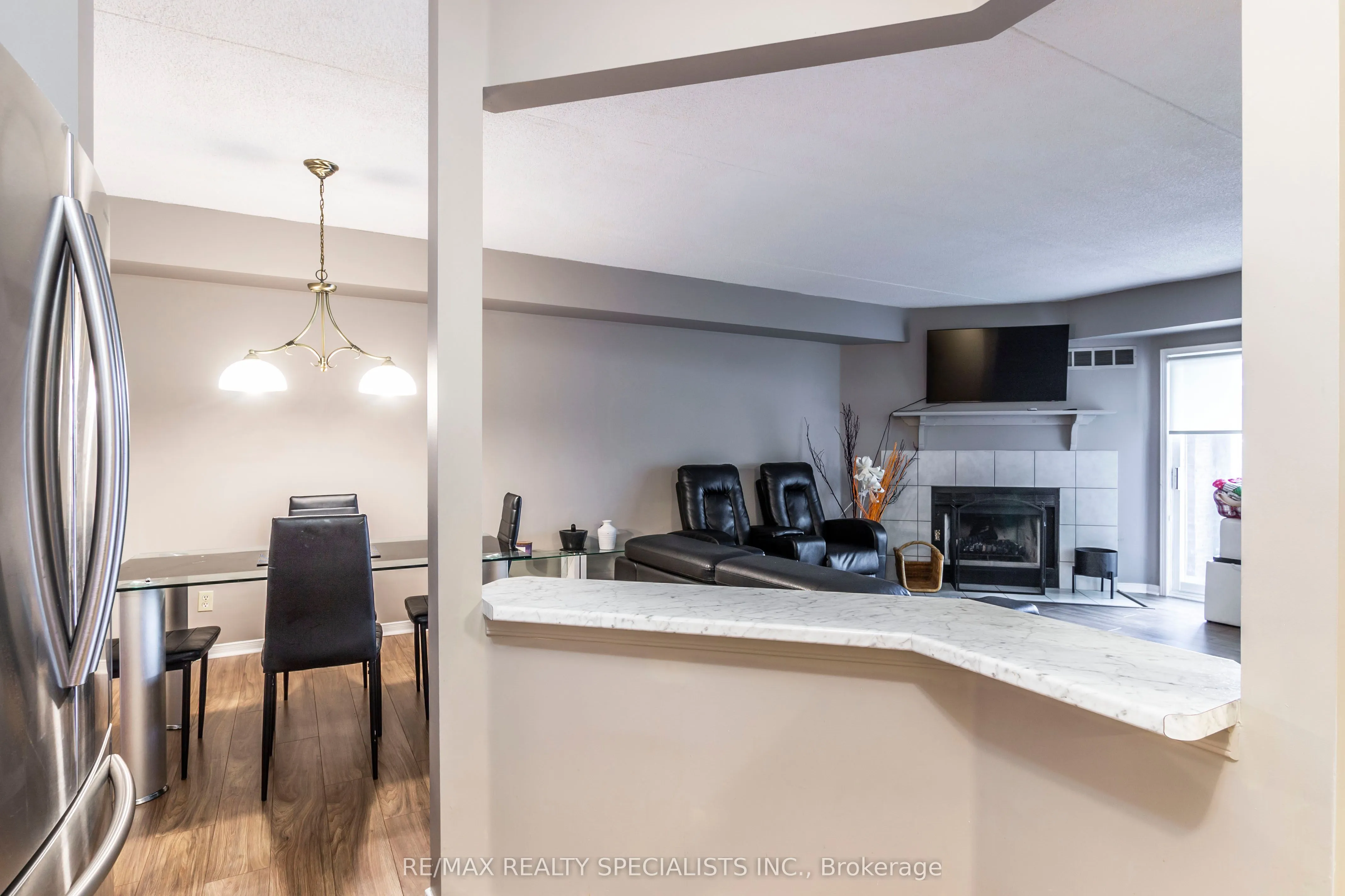 3085 Kingsway Drive, #52