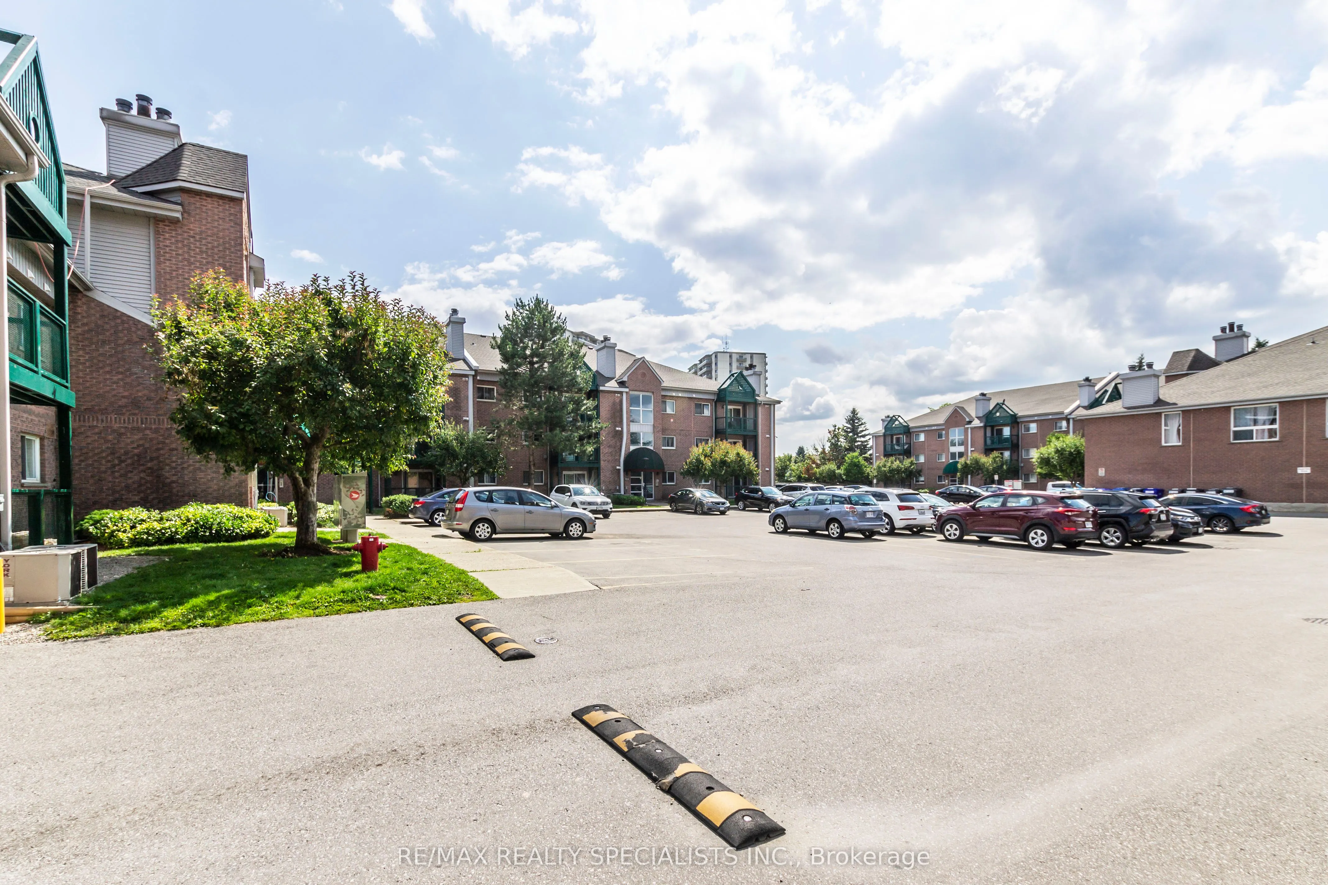3085 Kingsway Drive, #52