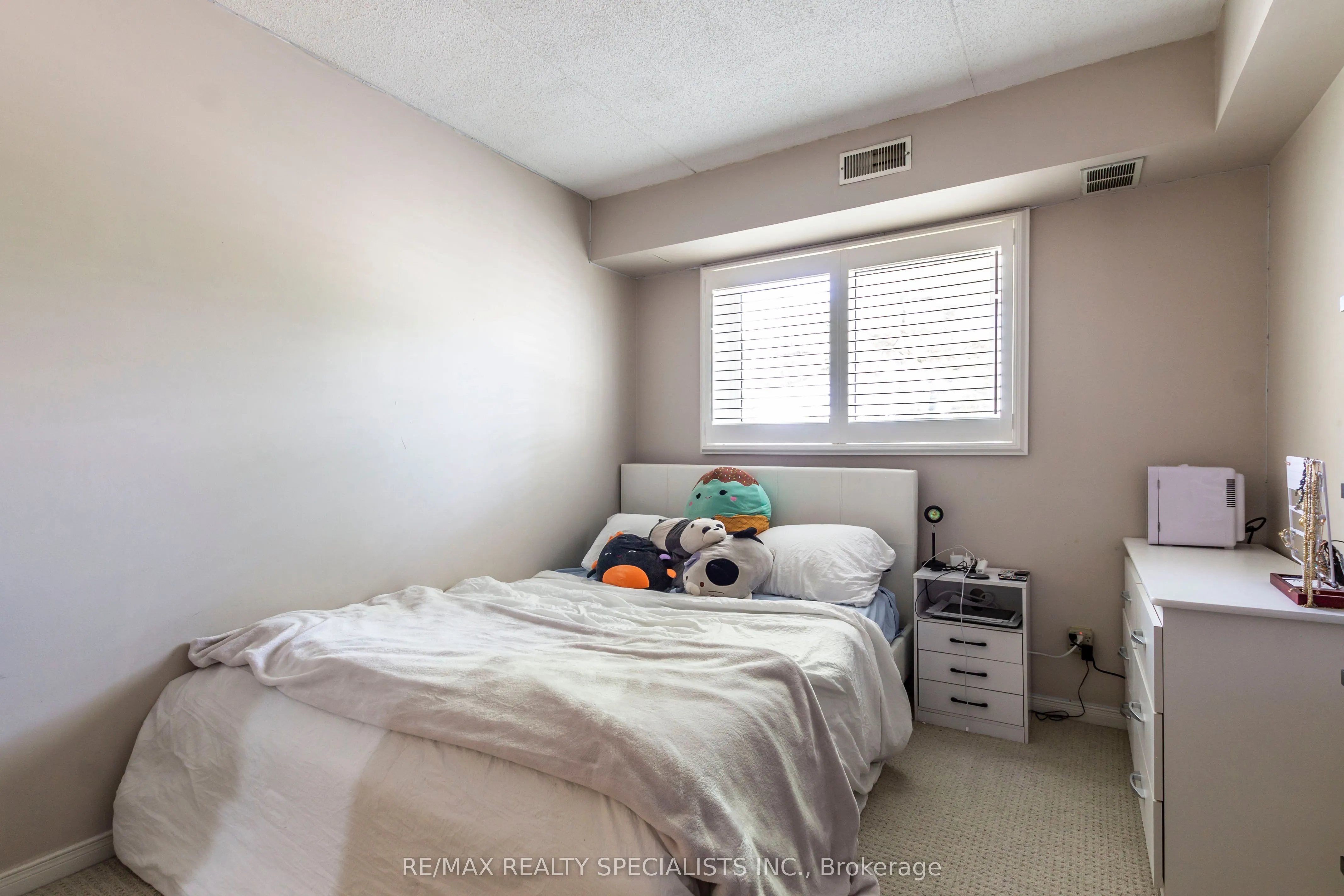 3085 Kingsway Drive, #52