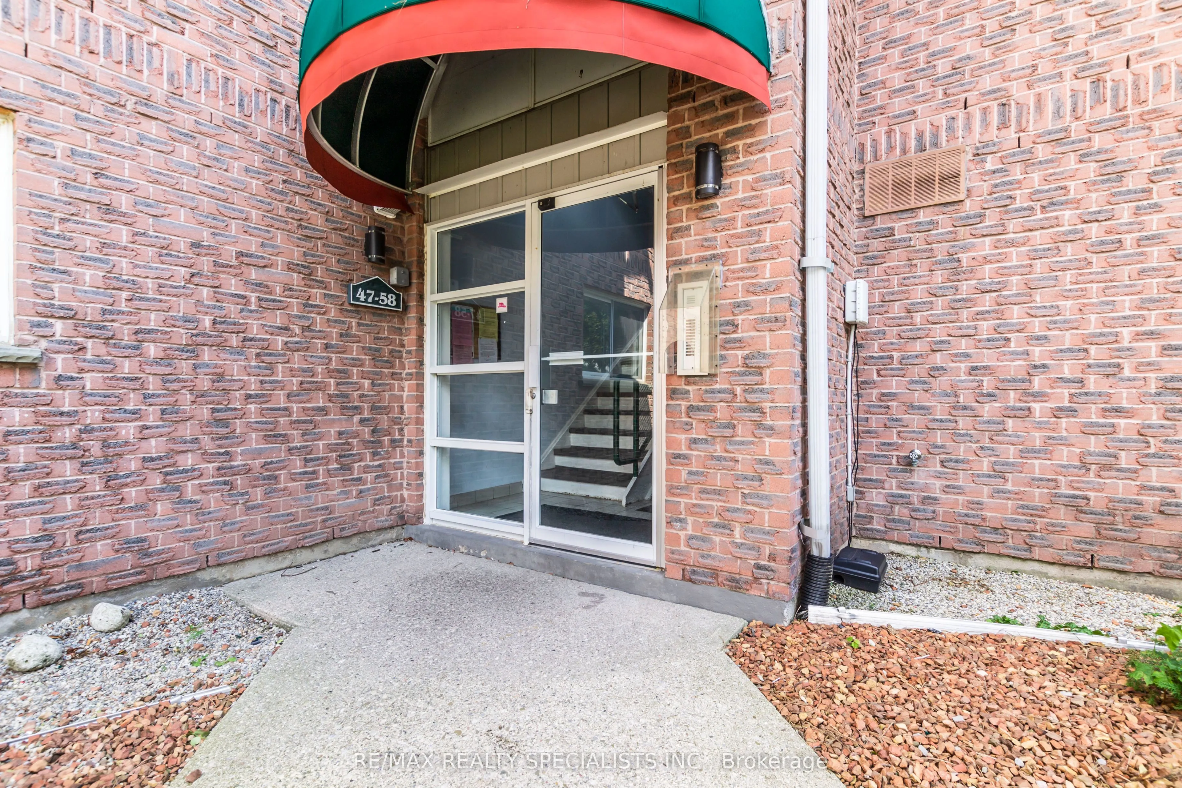 3085 Kingsway Drive, #52