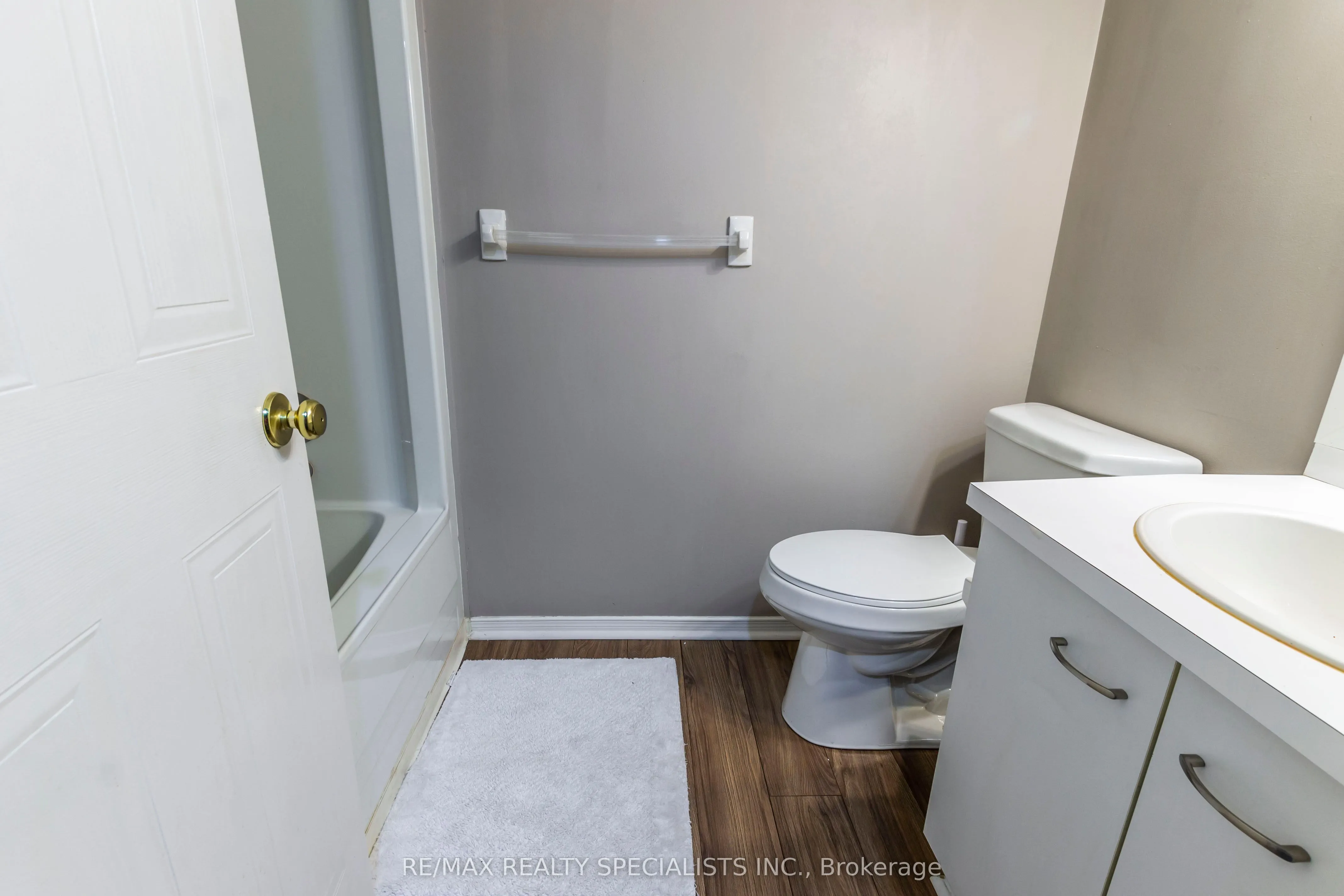 3085 Kingsway Drive, #52