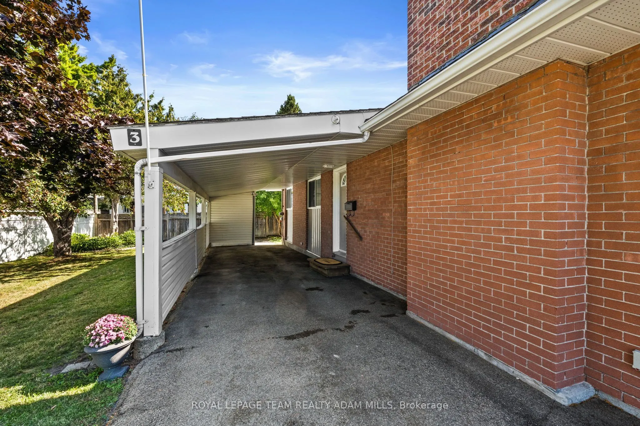 3 Domus Crescent