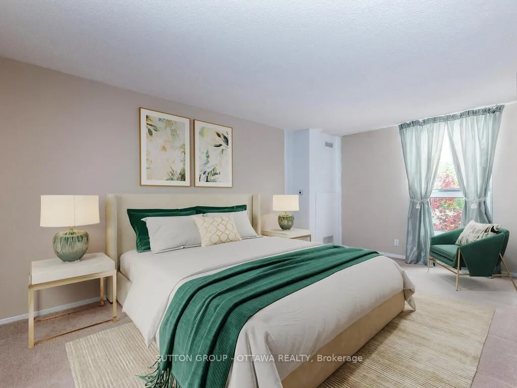 2951 Riverside Drive, #203
