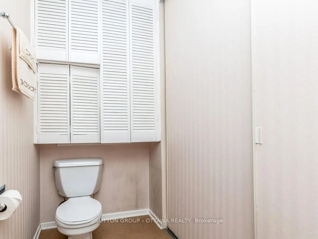 2951 Riverside Drive, #203