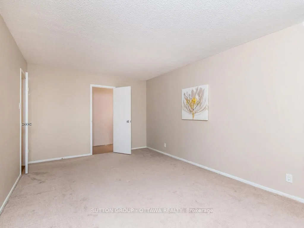 2951 Riverside Drive, #203