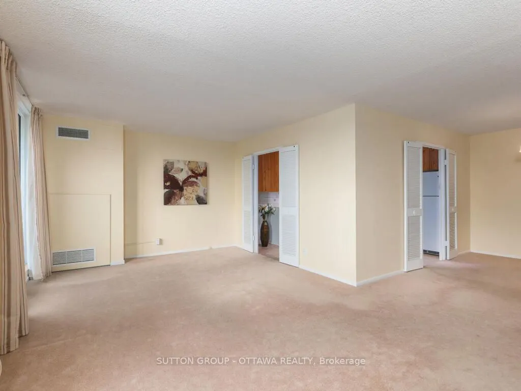 2951 Riverside Drive, #203