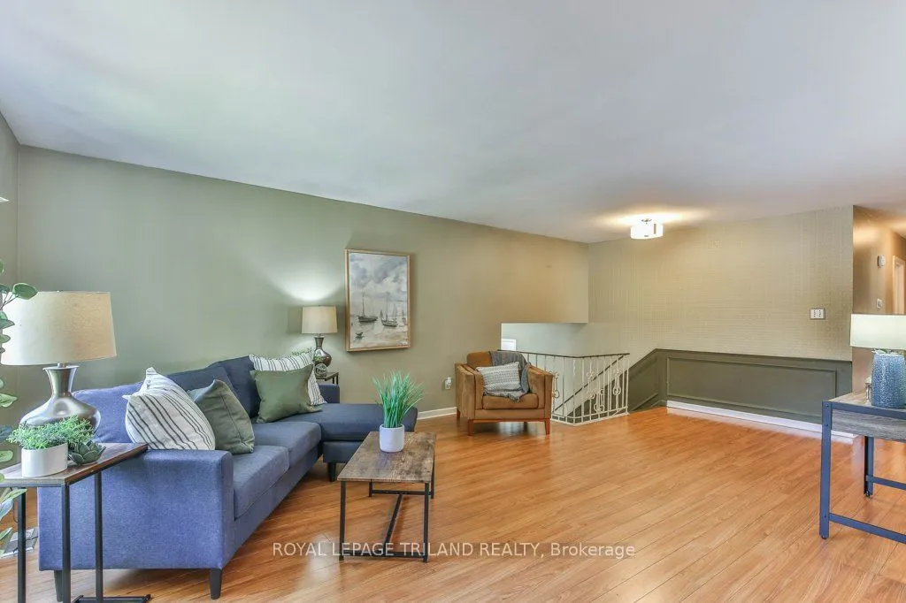 41 FOX MILL Court