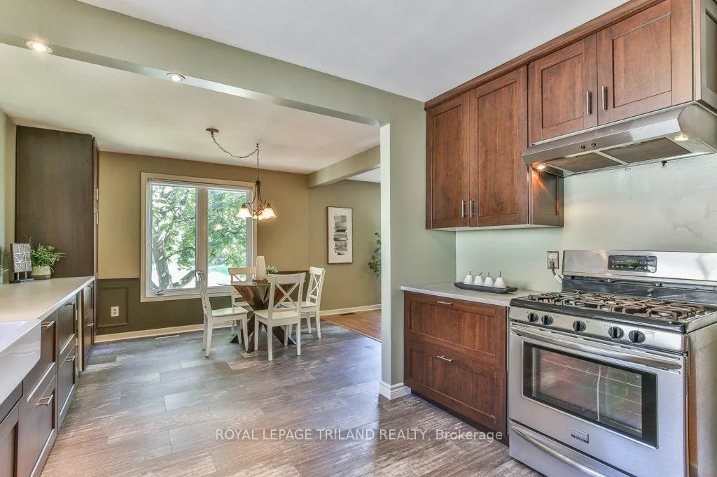 41 FOX MILL Court
