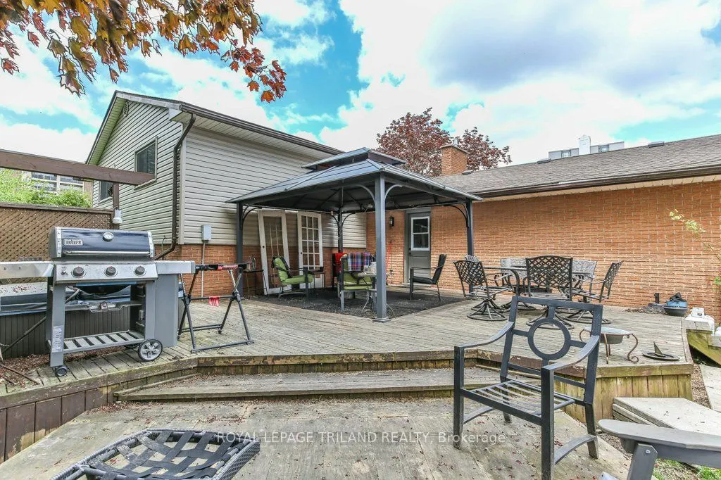 41 FOX MILL Court
