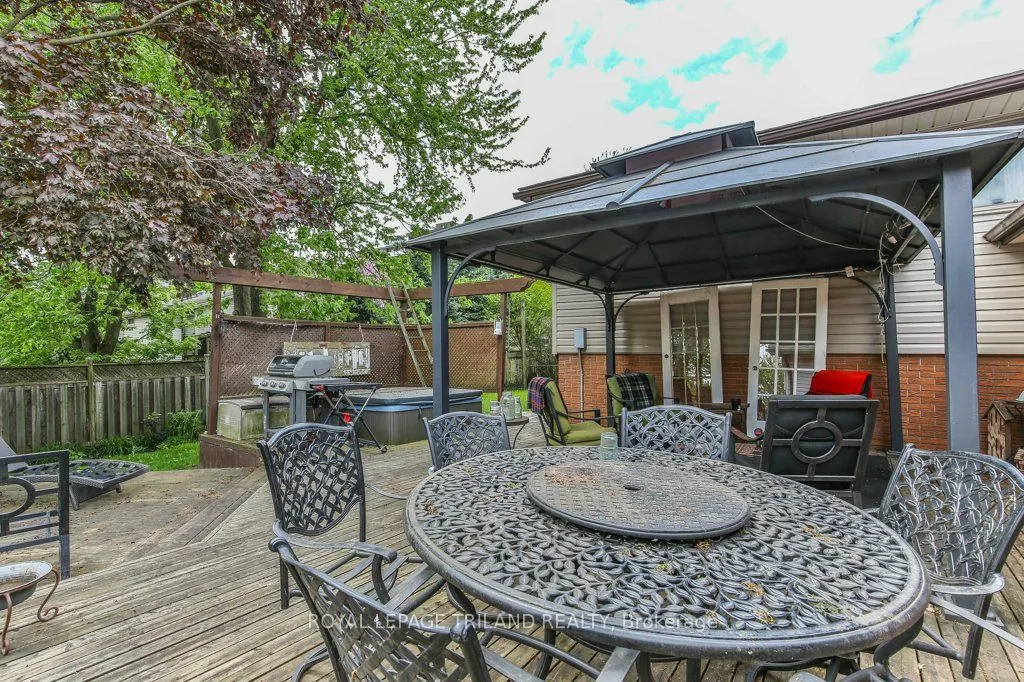41 FOX MILL Court