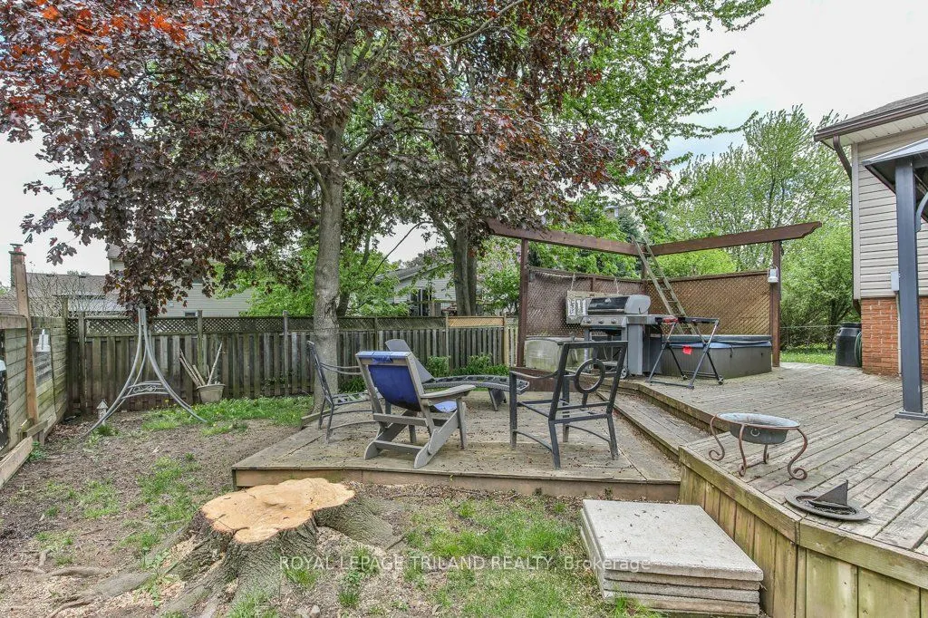 41 FOX MILL Court