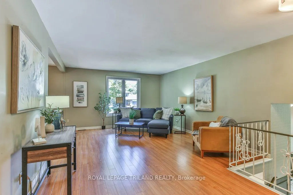 41 FOX MILL Court
