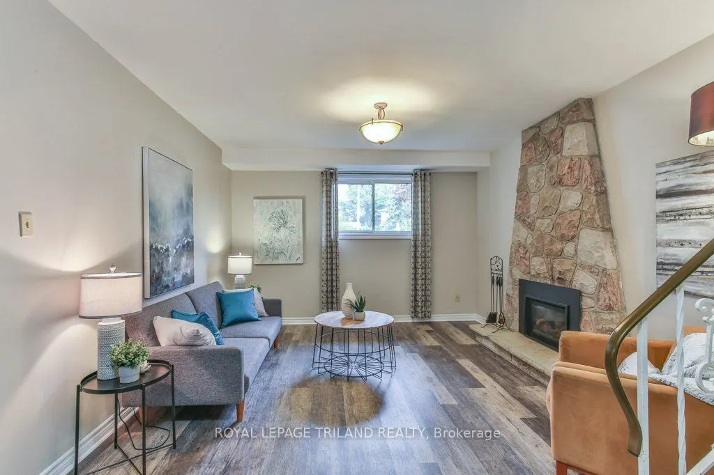 41 FOX MILL Court