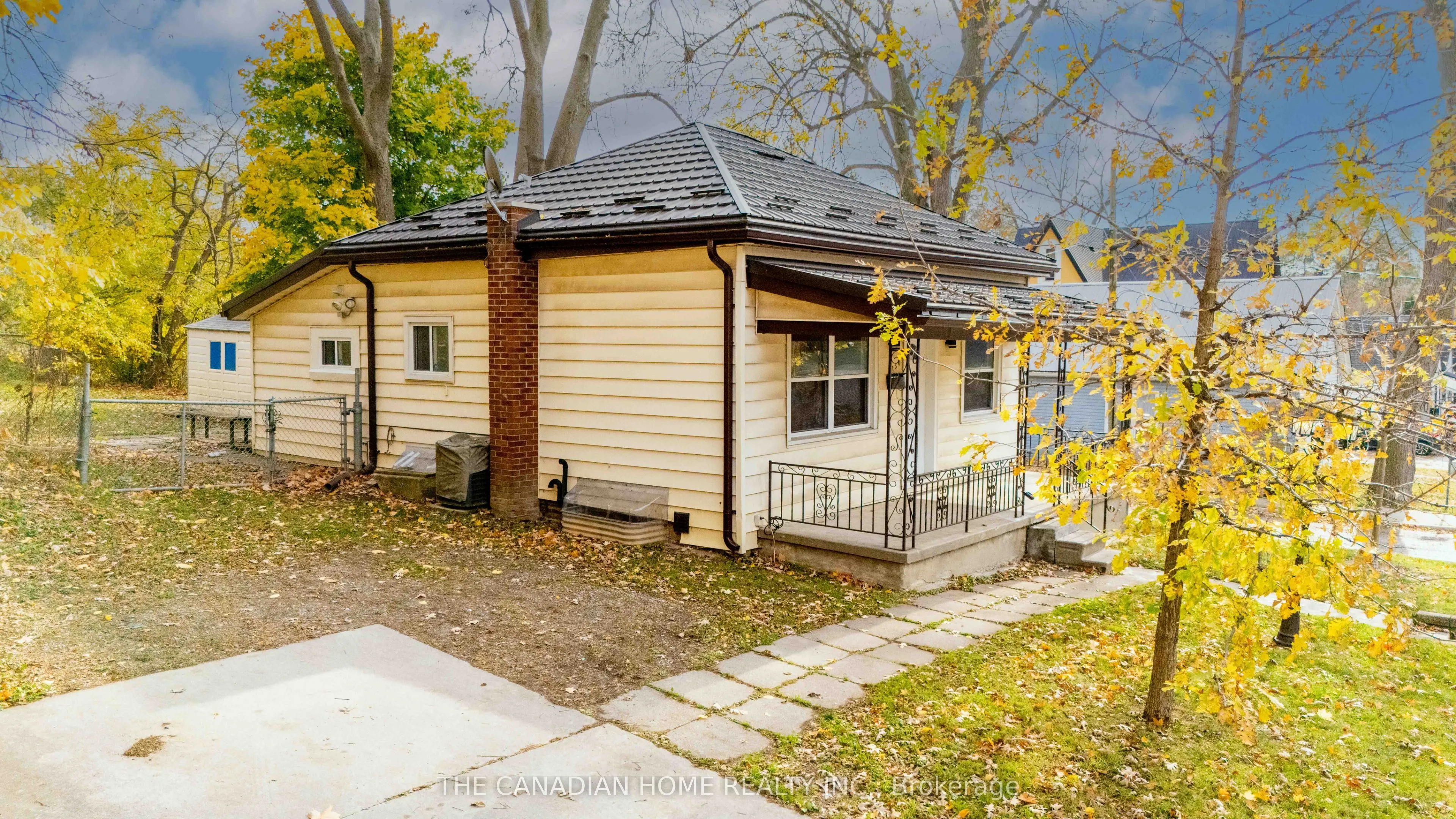 130 Clarence Street