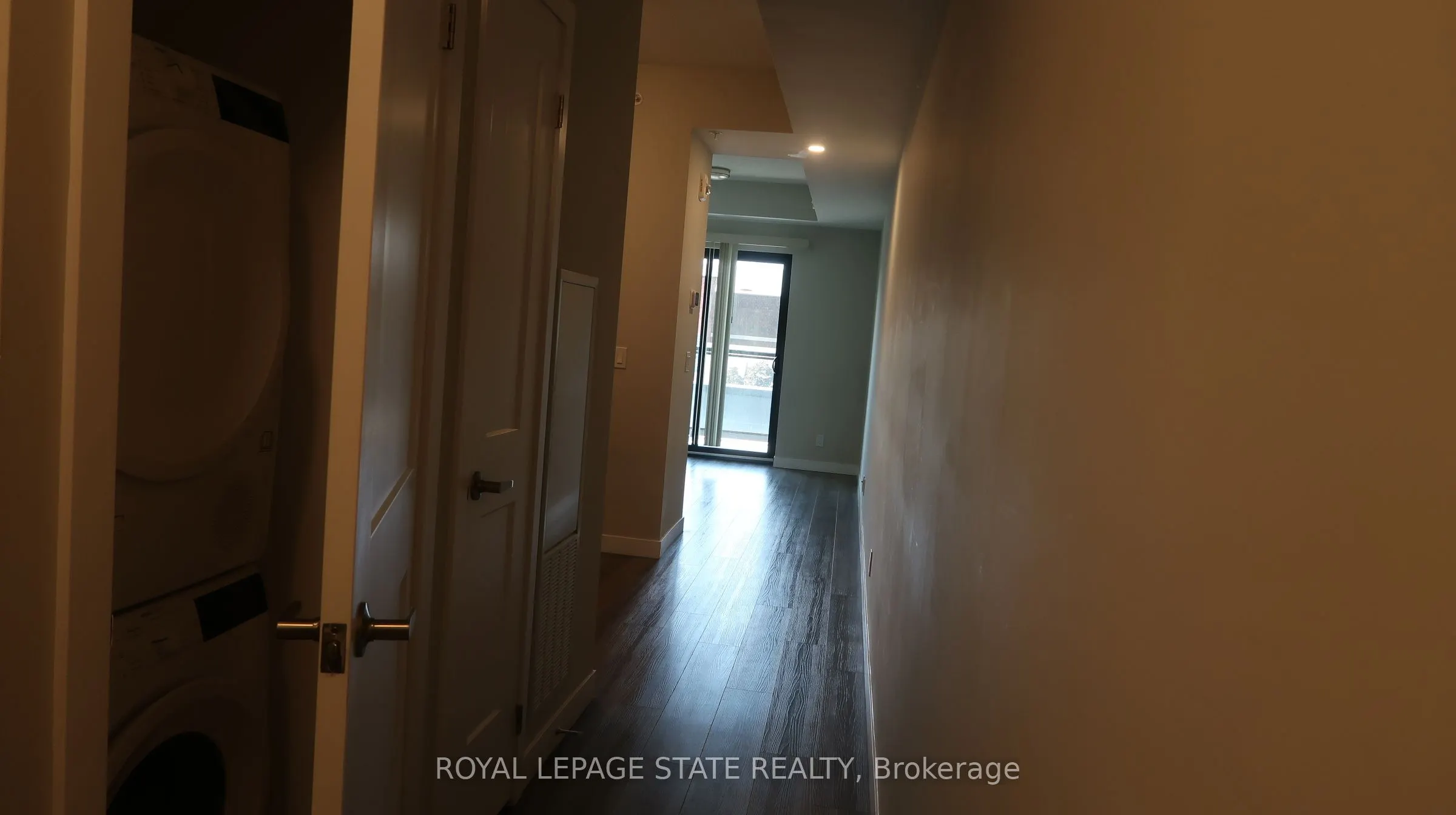 15 Queen Street S, #503