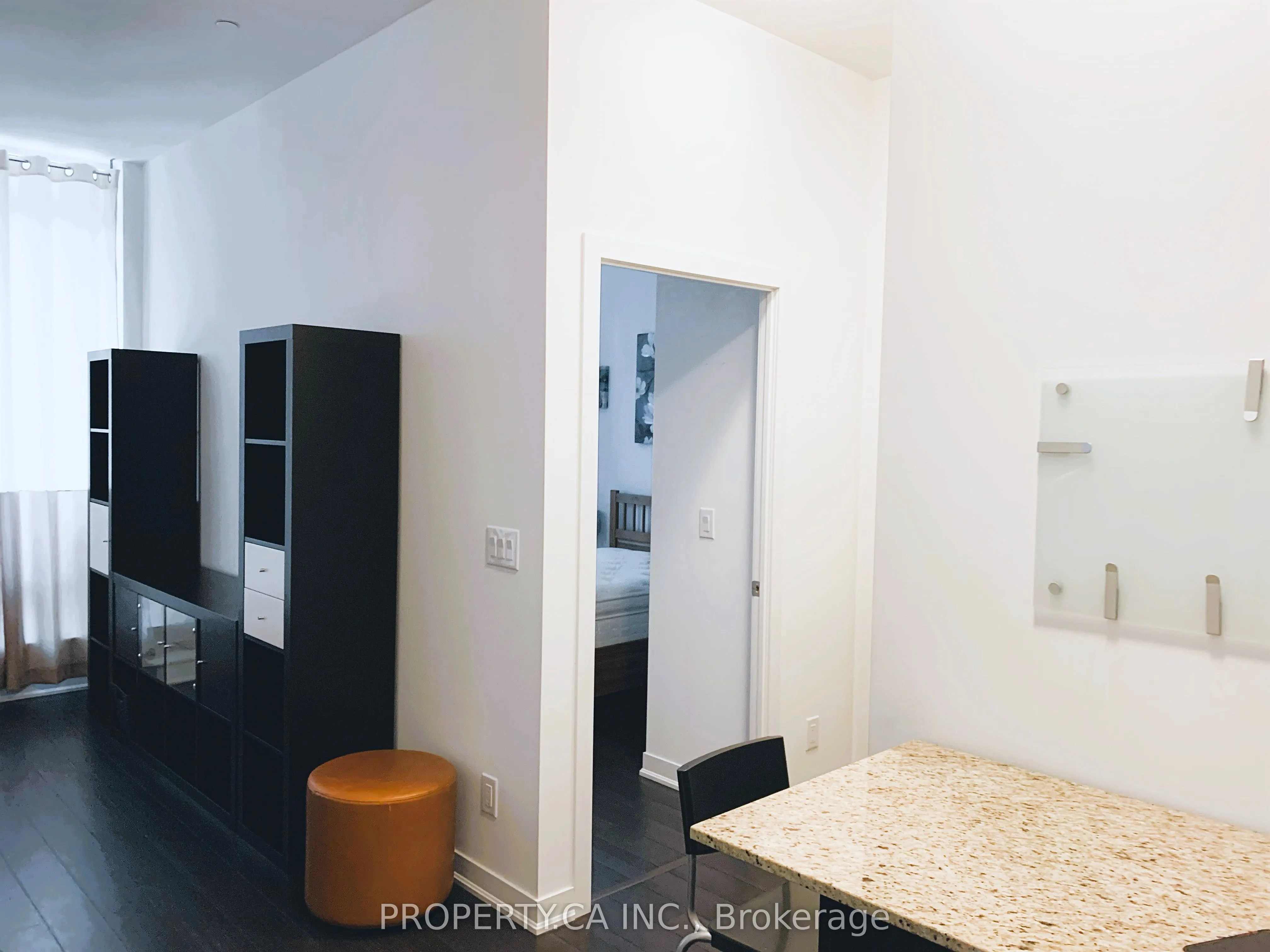 85 Duke Street W, #109
