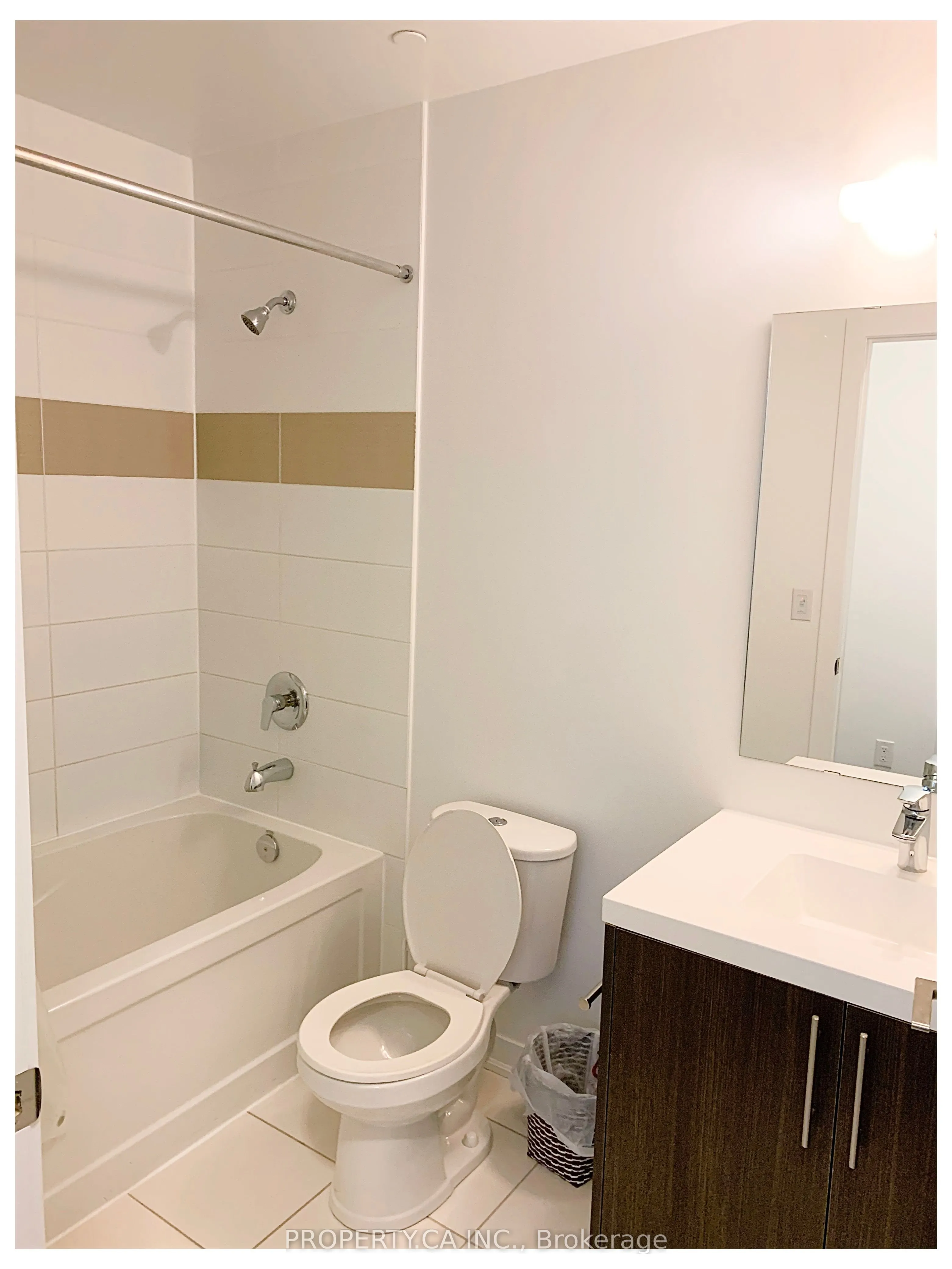 85 Duke Street W, #109