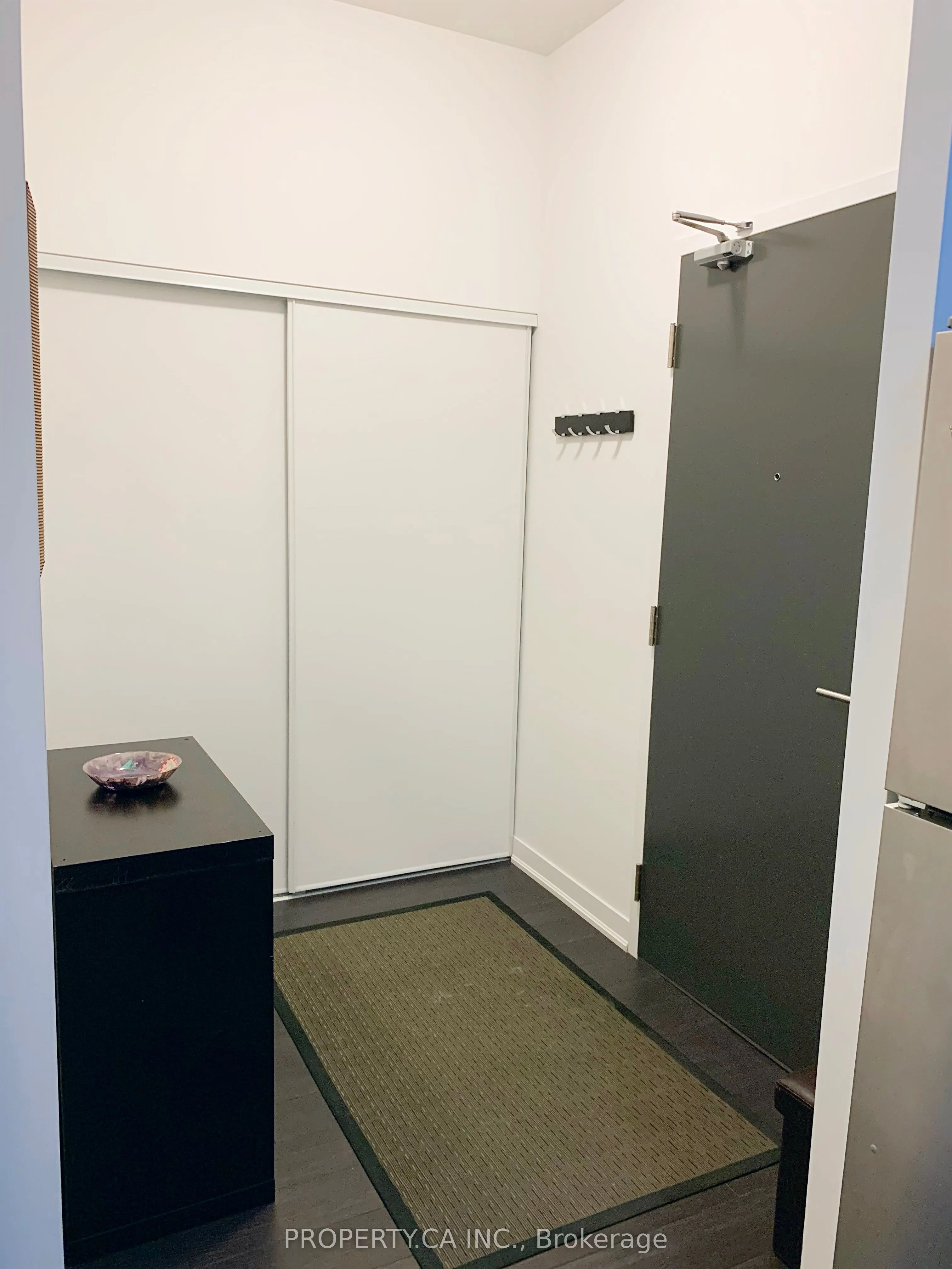 85 Duke Street W, #109