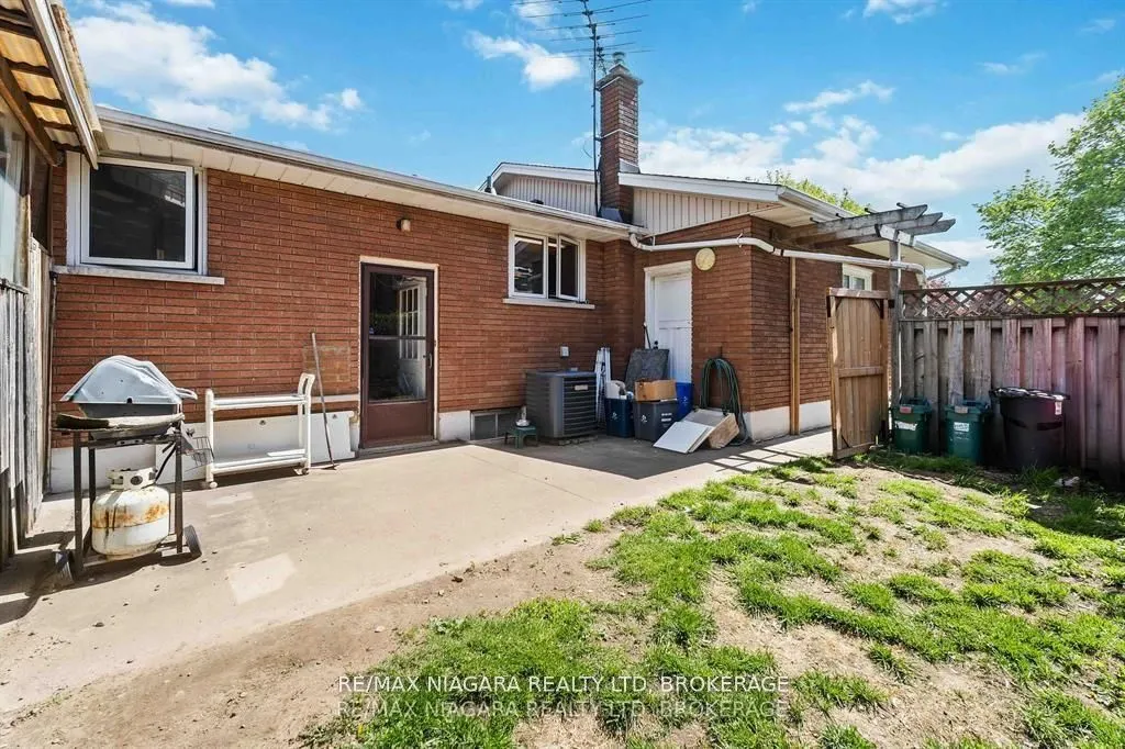 6579 Crawford Street