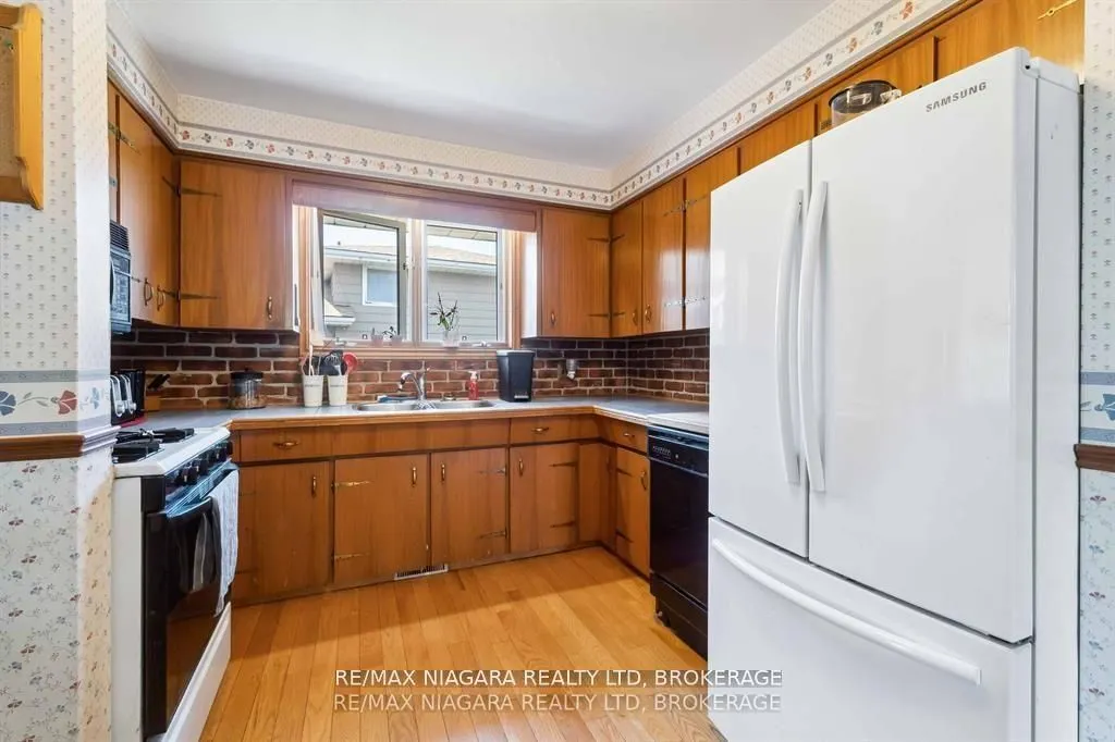 6579 Crawford Street