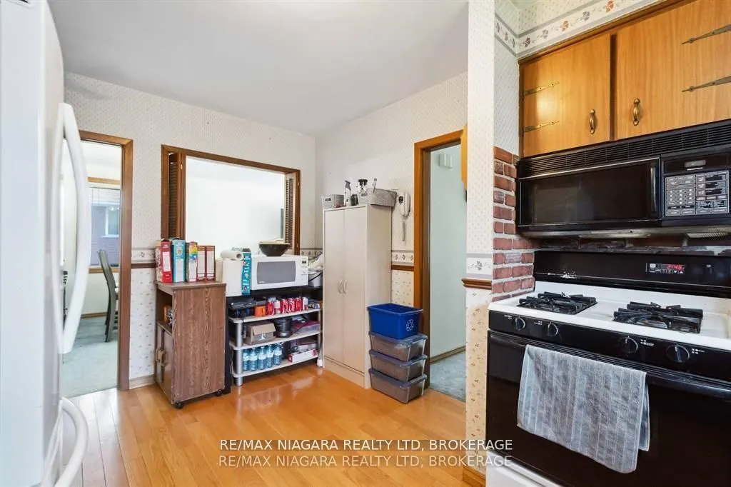 6579 Crawford Street