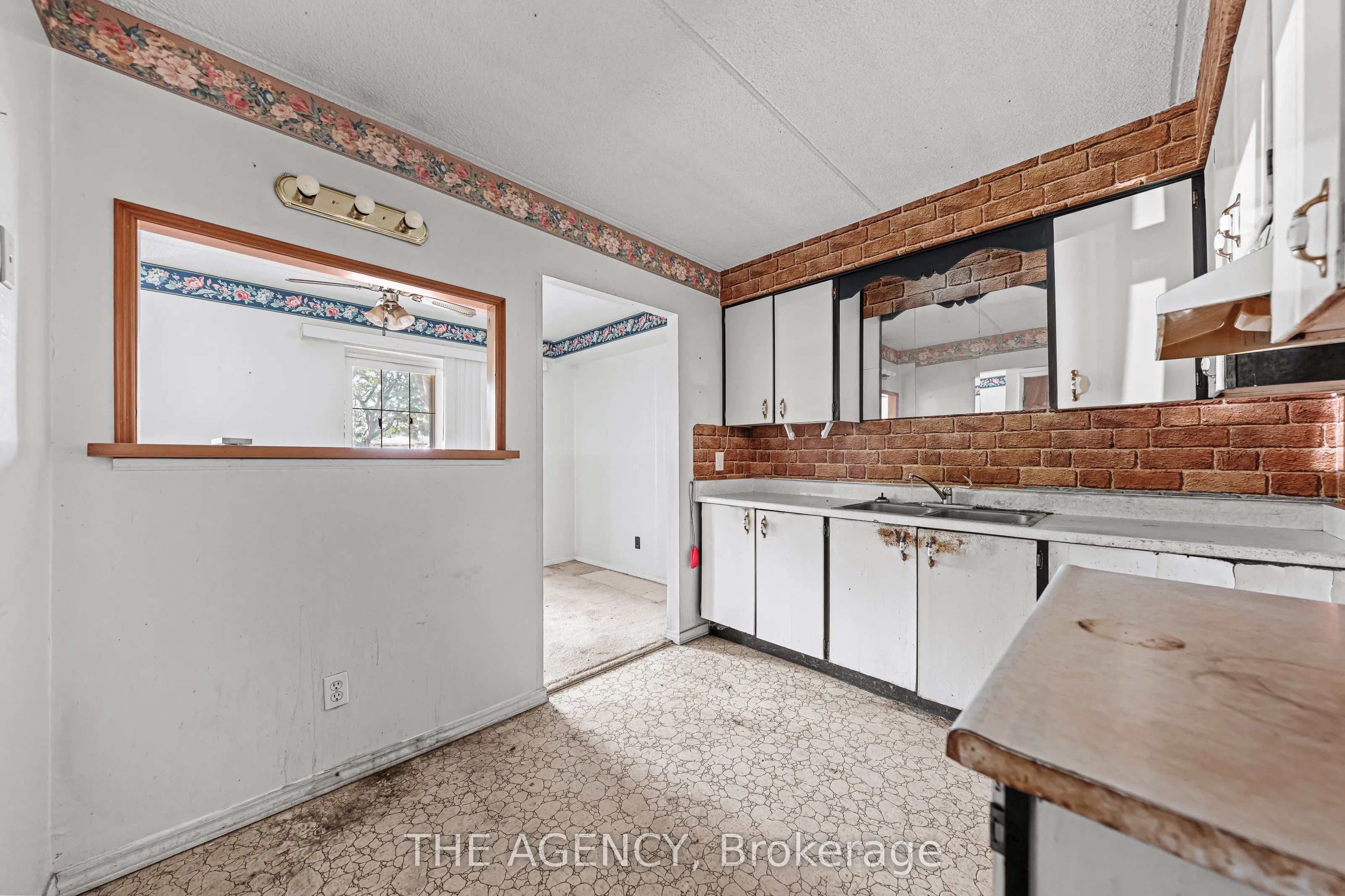 41 Rykert Street, #103