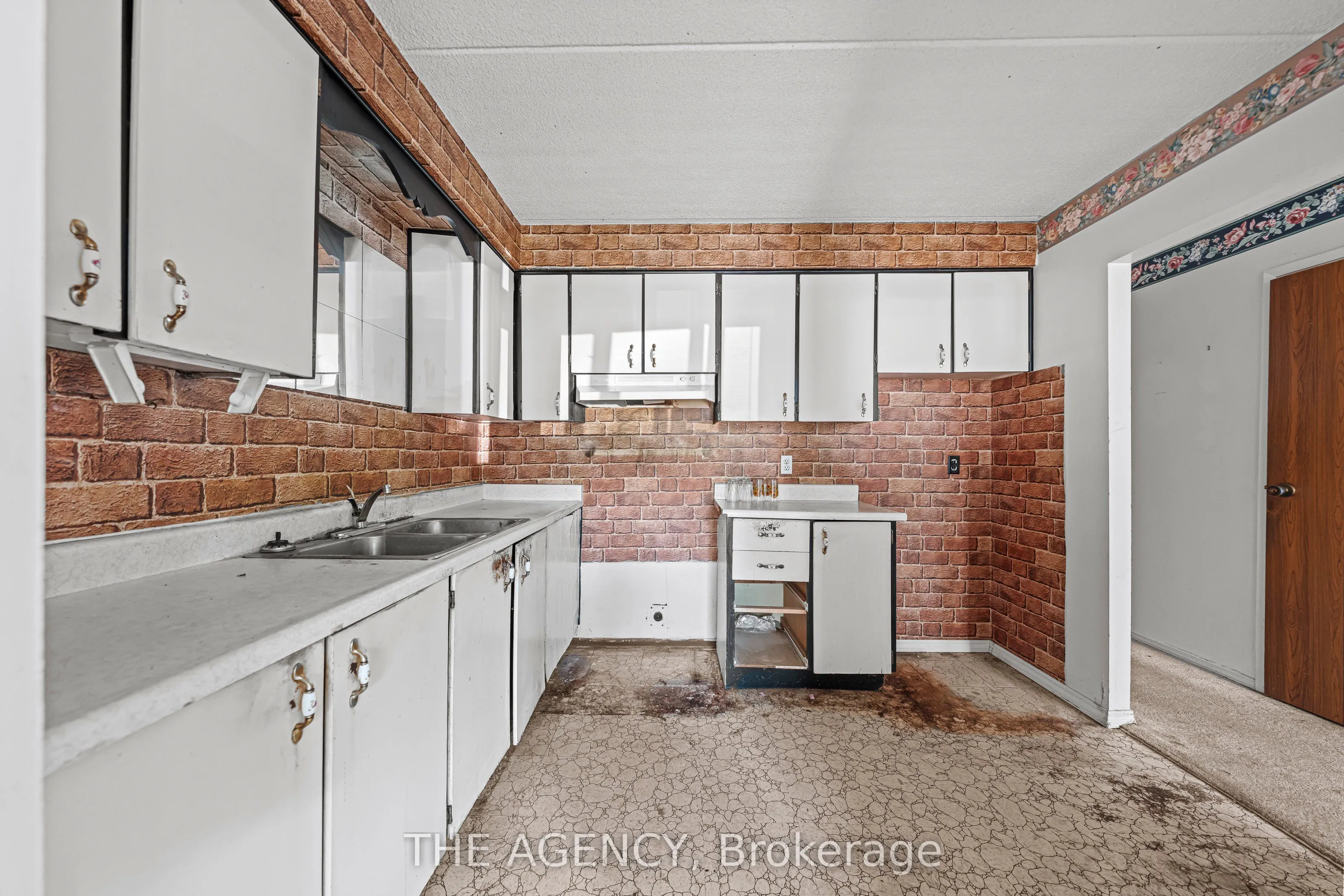 41 Rykert Street, #103