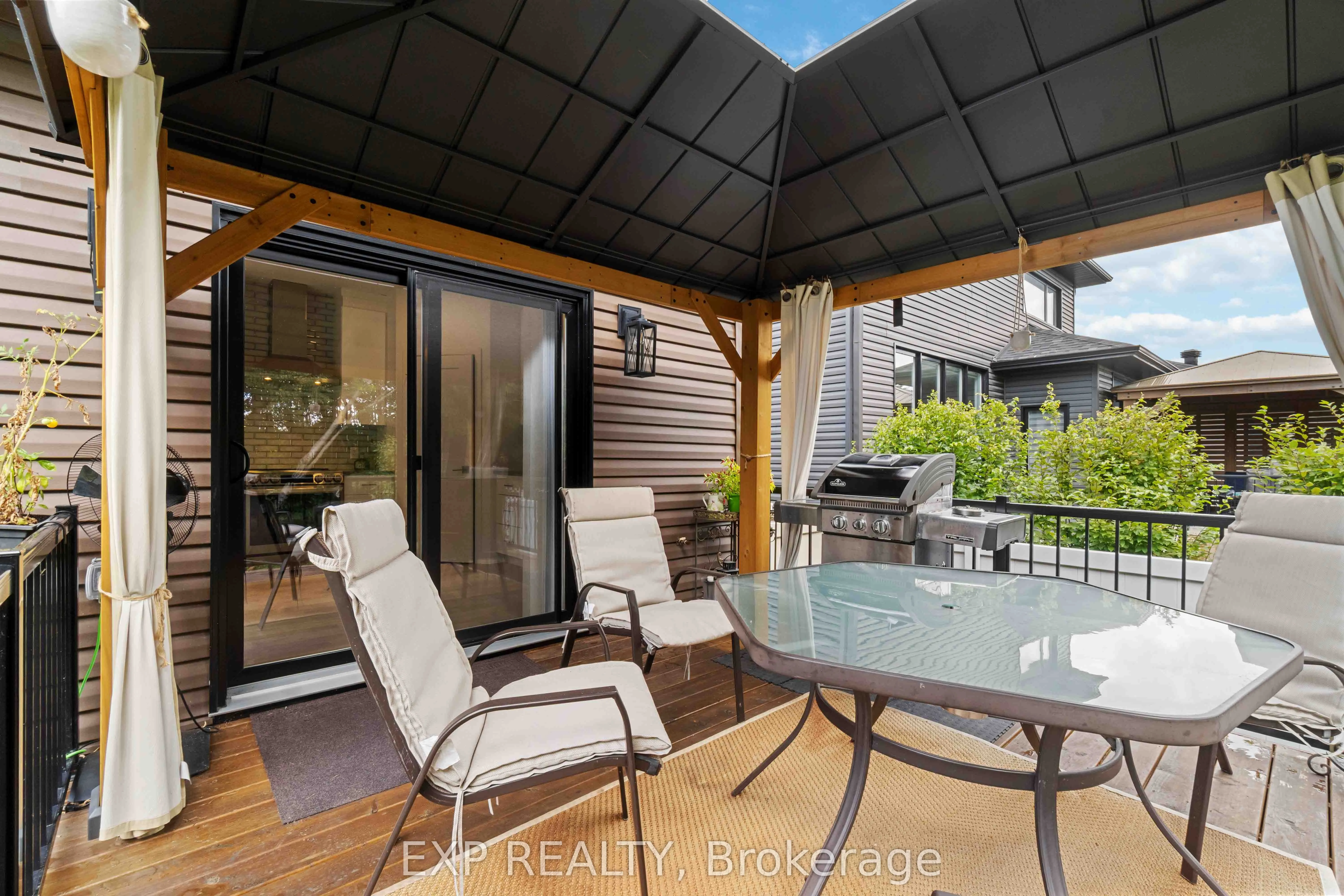 394 Dore Street