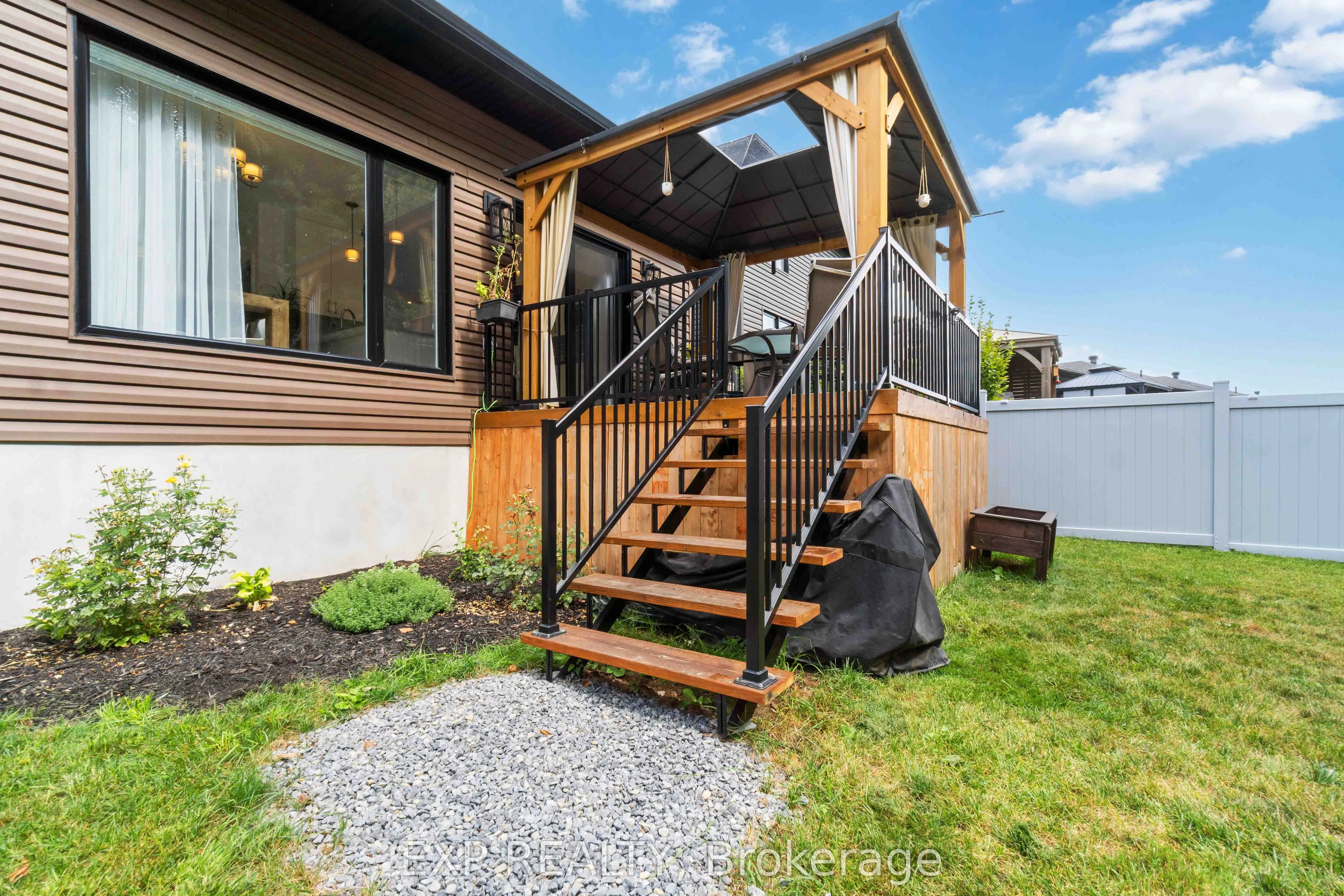 394 Dore Street