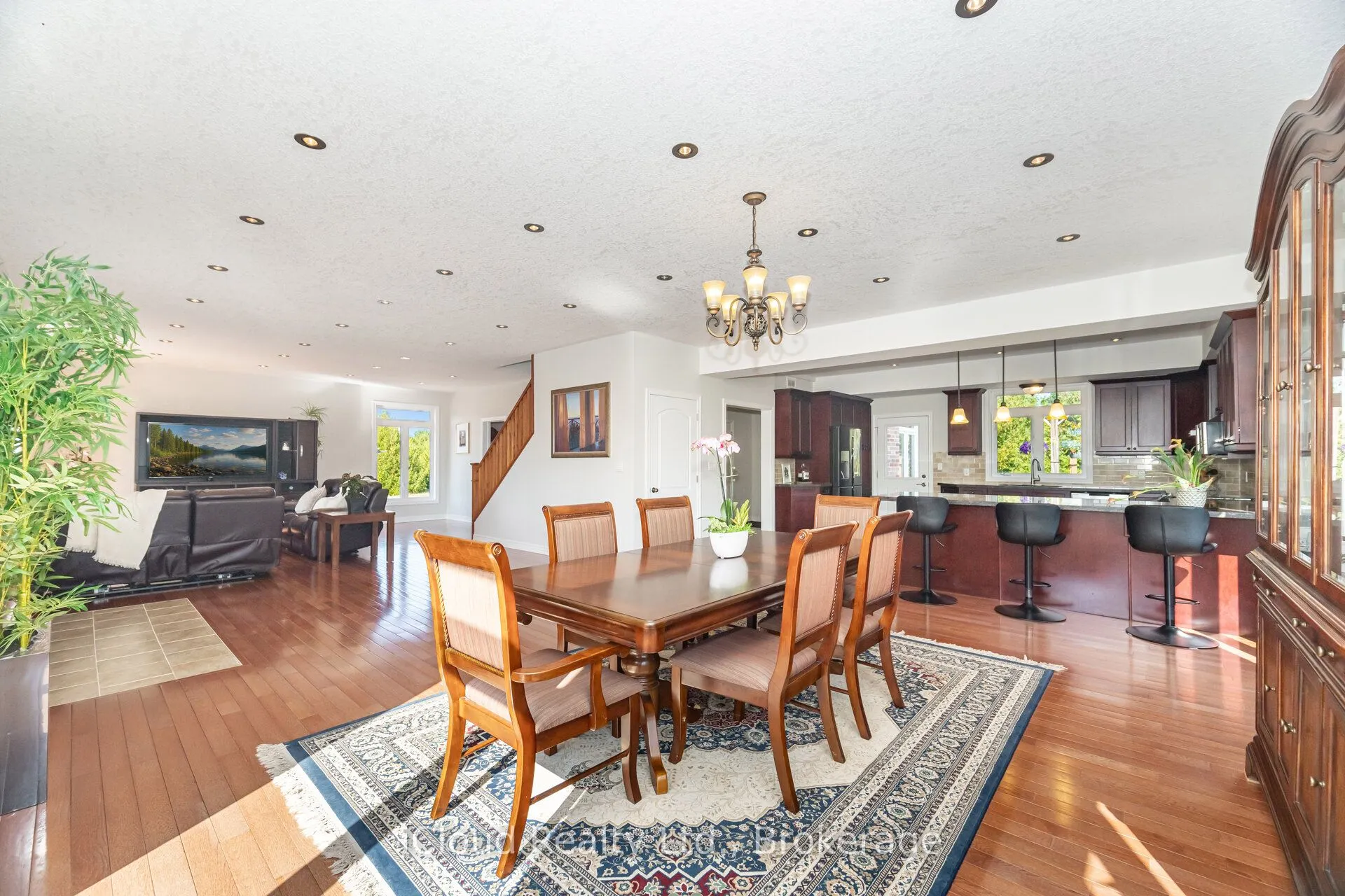 346195 15th Side Road